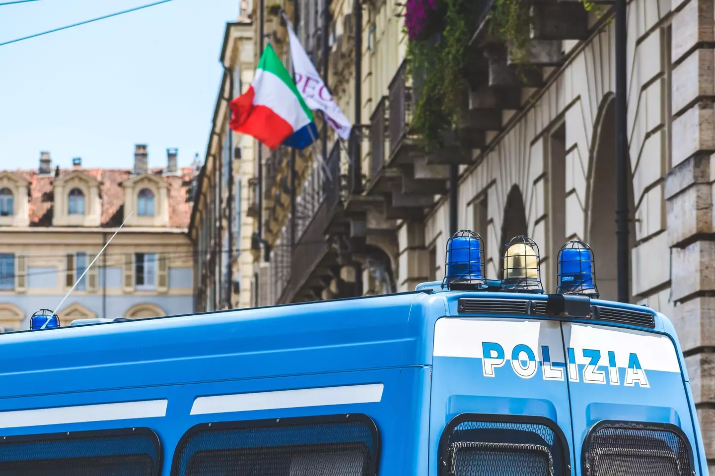 Italian police are searching for a suspect (Alamy)