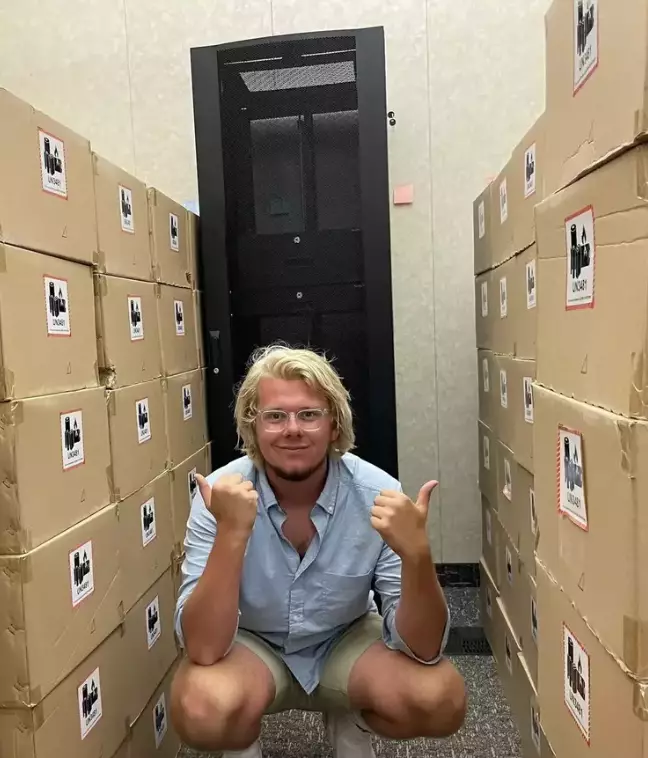 By the time he was 18, Finman's investments had paid off (X/@erikfinman)