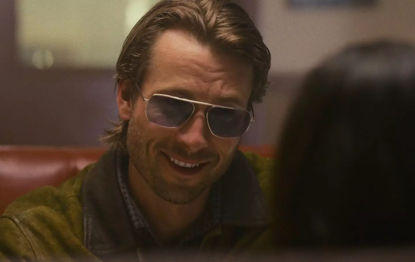 Glen Powell stars as a 'hit man' in the film. (Netflix)