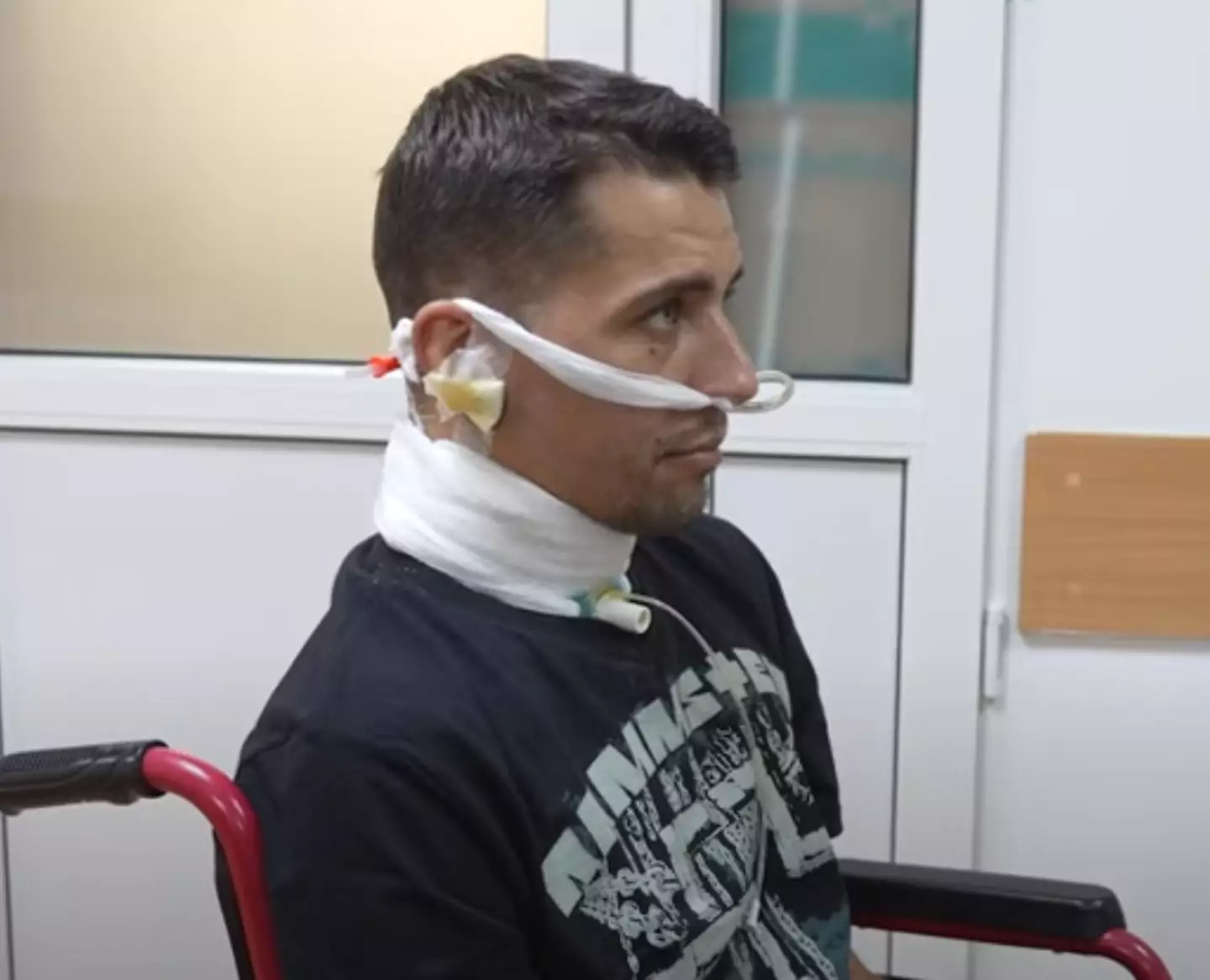 A Ukrainian soldier miraculously survived being tortured (@SuspilneDnipro/YouTube)