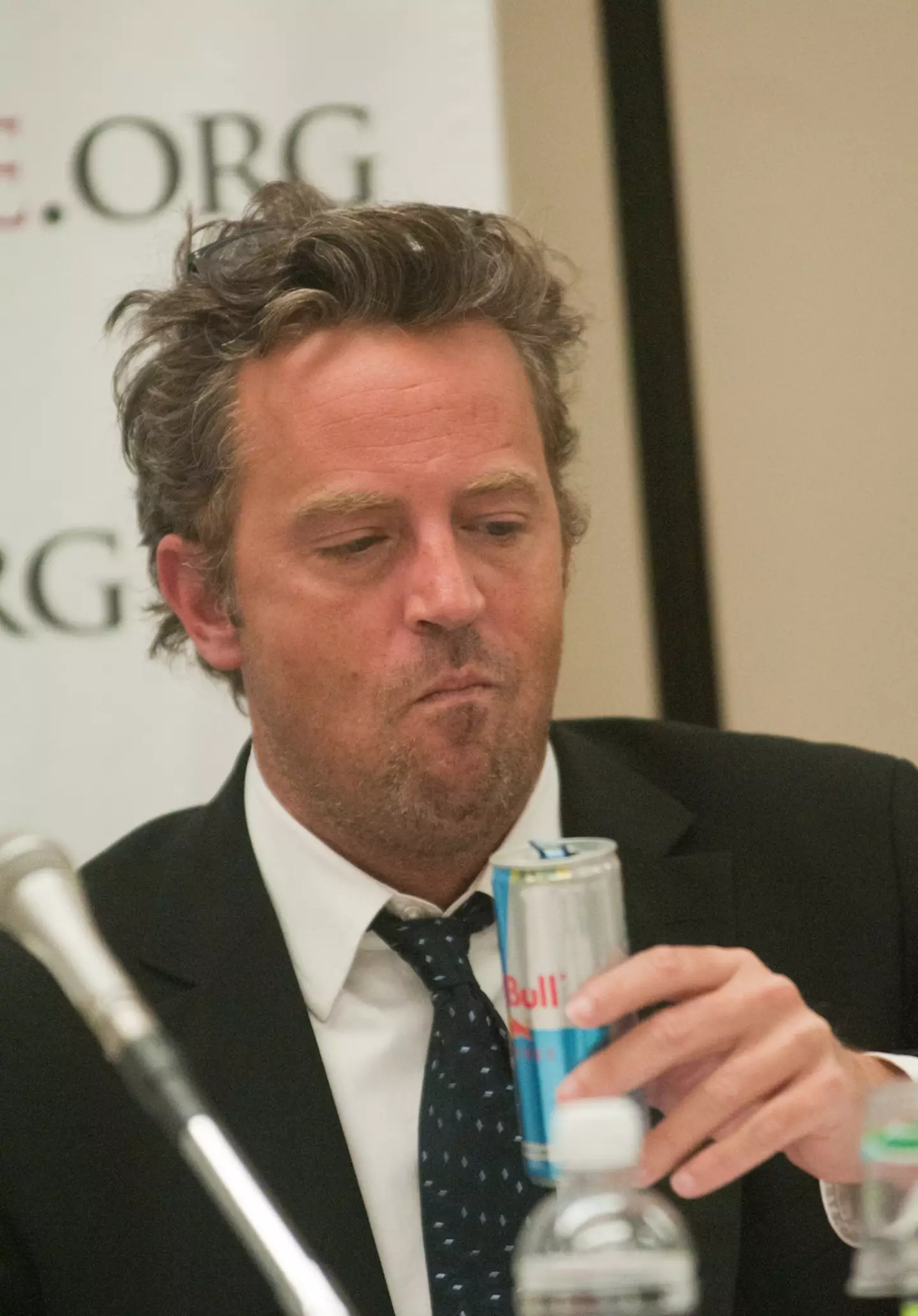 Friends icon Matthew Perry sadly doesn't think his co-stars will read his memoir.