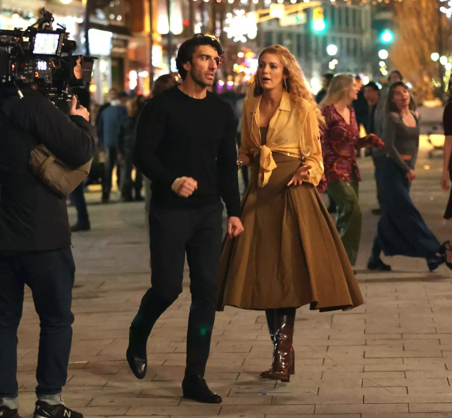 Justin Baldoni and Blake Lively on the set of 'It Ends with Us' in January 2024 (Jose Perez/Bauer-Griffin/GC Images)