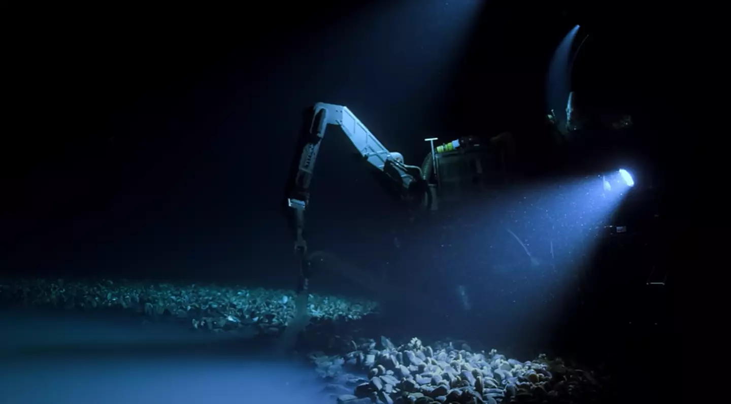 The brine pools can kill (Ocean X/YouTube)