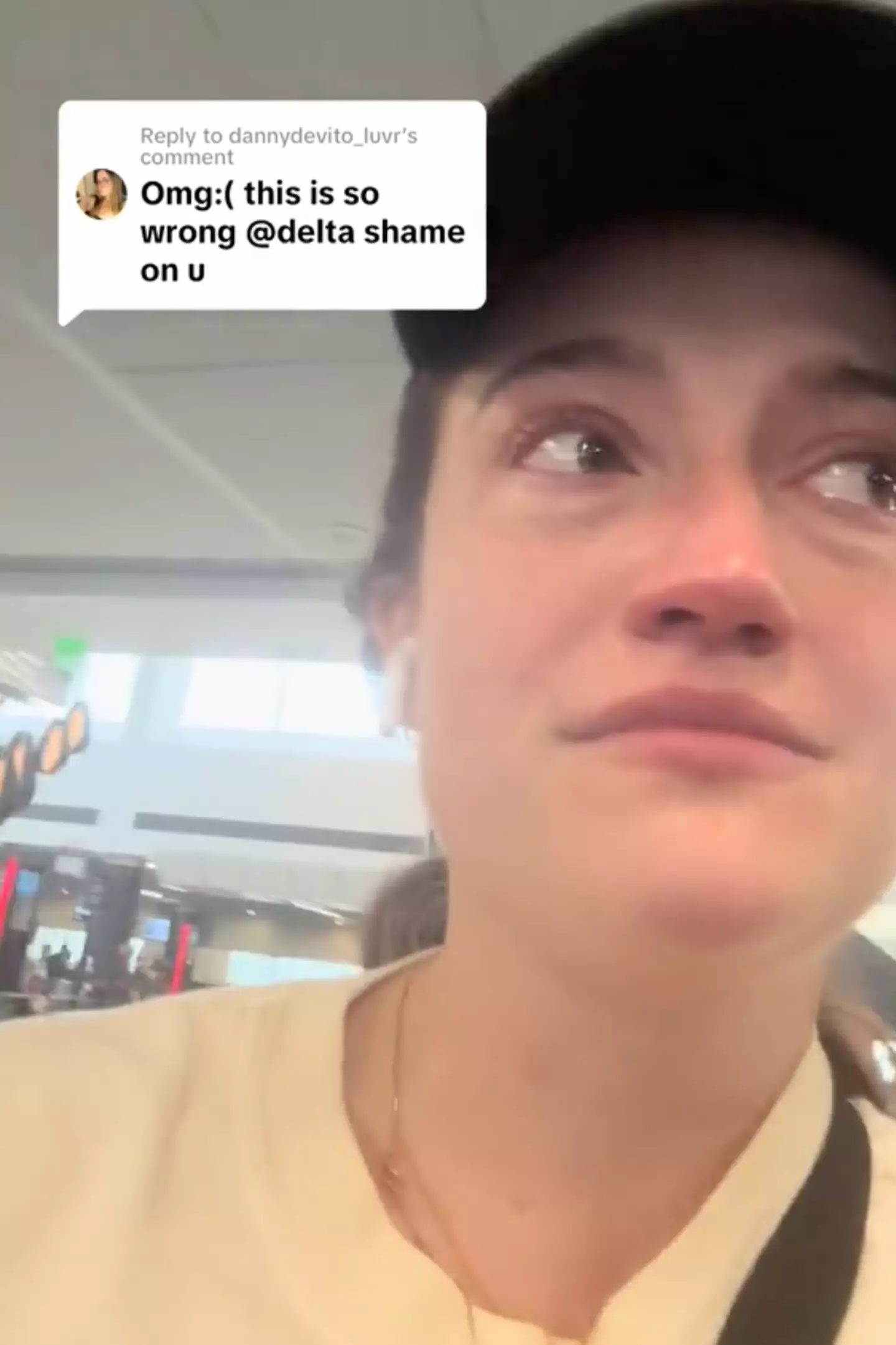 Ellie was moved to tears as a result of the incident (@elliebrelis/TikTok)