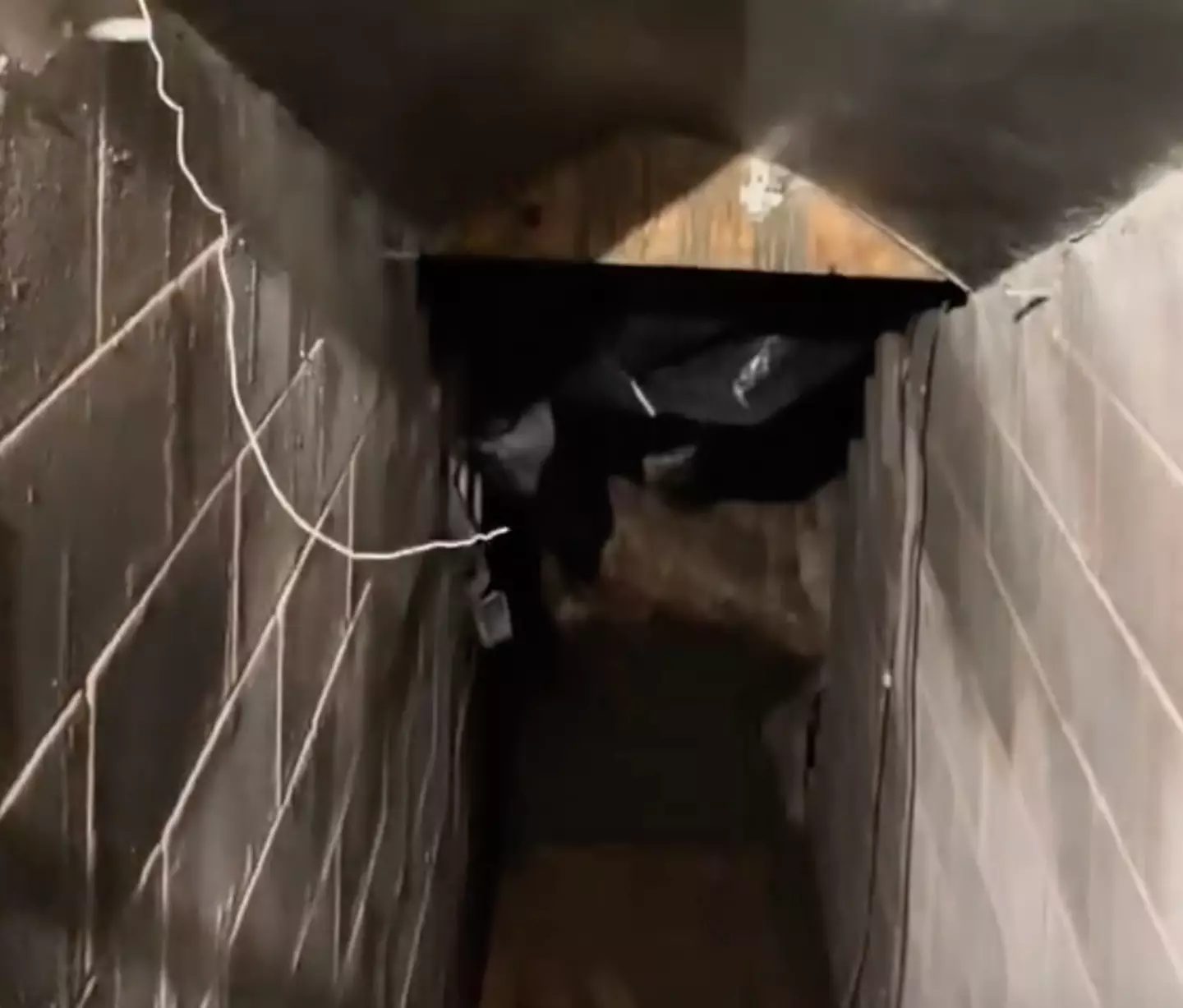 The tunnel has electricity and ventilation. (TikTok/@engineer.everything)