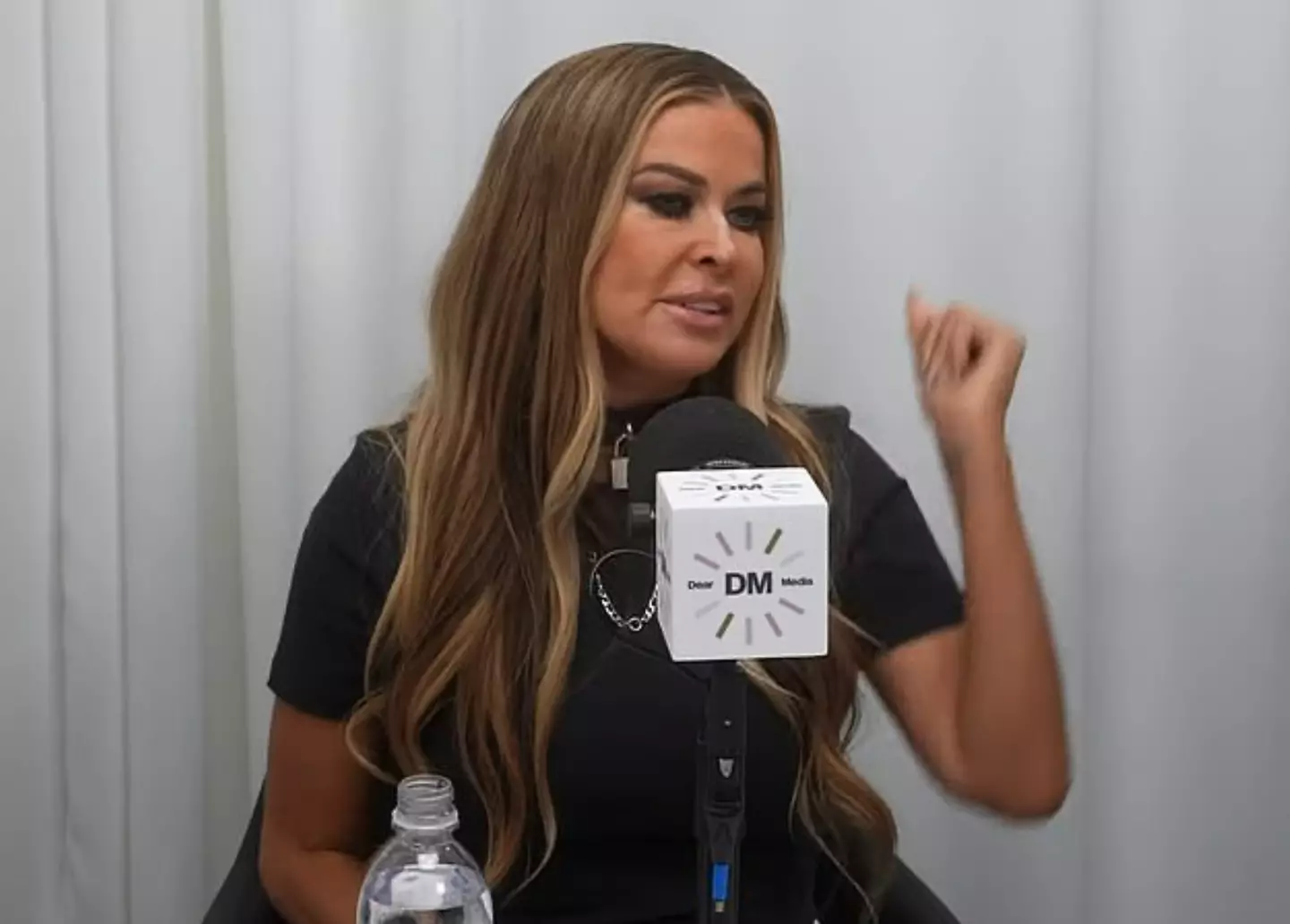 Fans have dubbed the interview a 'painful' watch (The Skinny Confidential via YouTube)