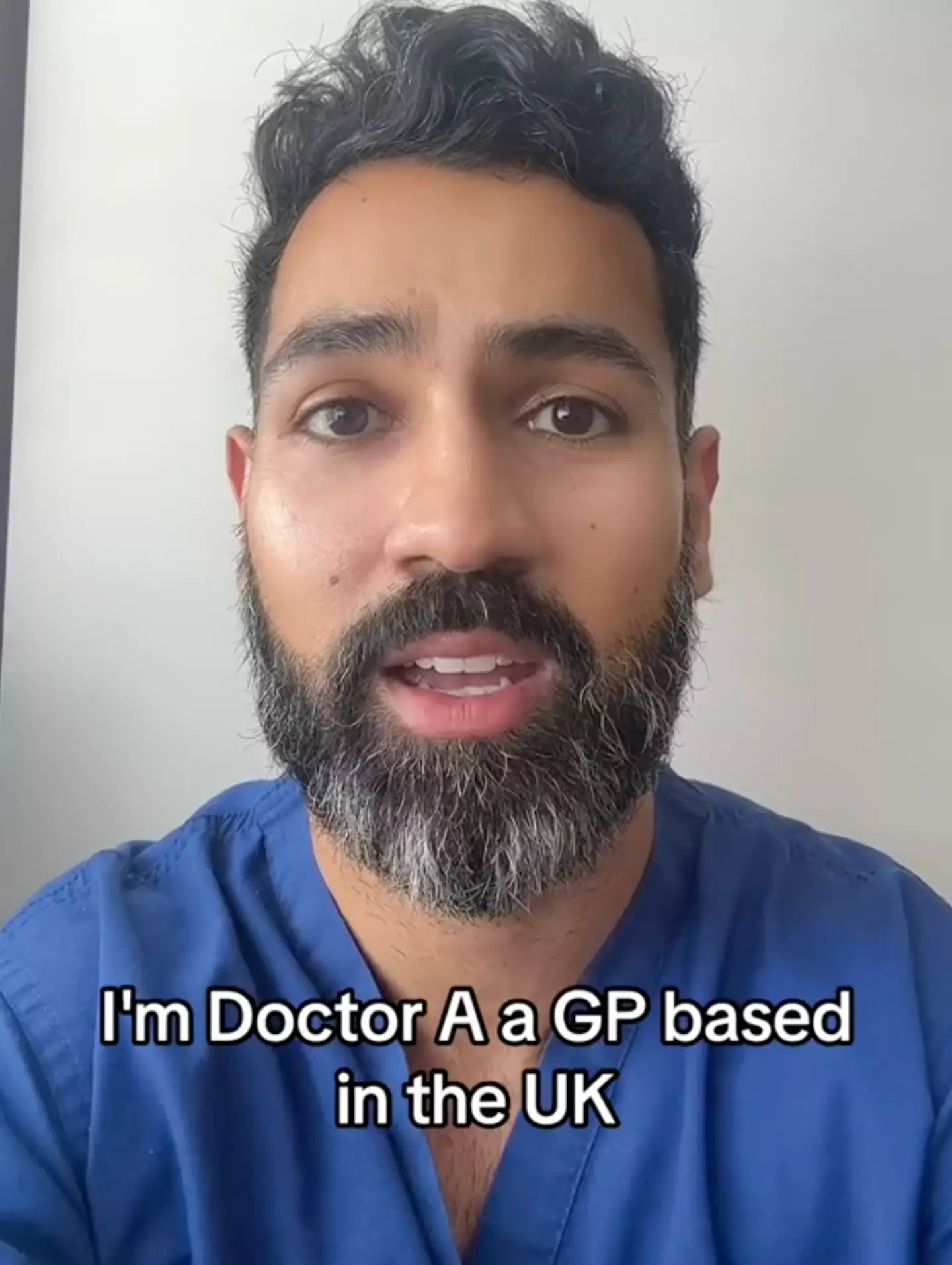 Dr Ahmed Abd Elbary has urged people to be wary of this hearing symptom (dra_says/TikTok)