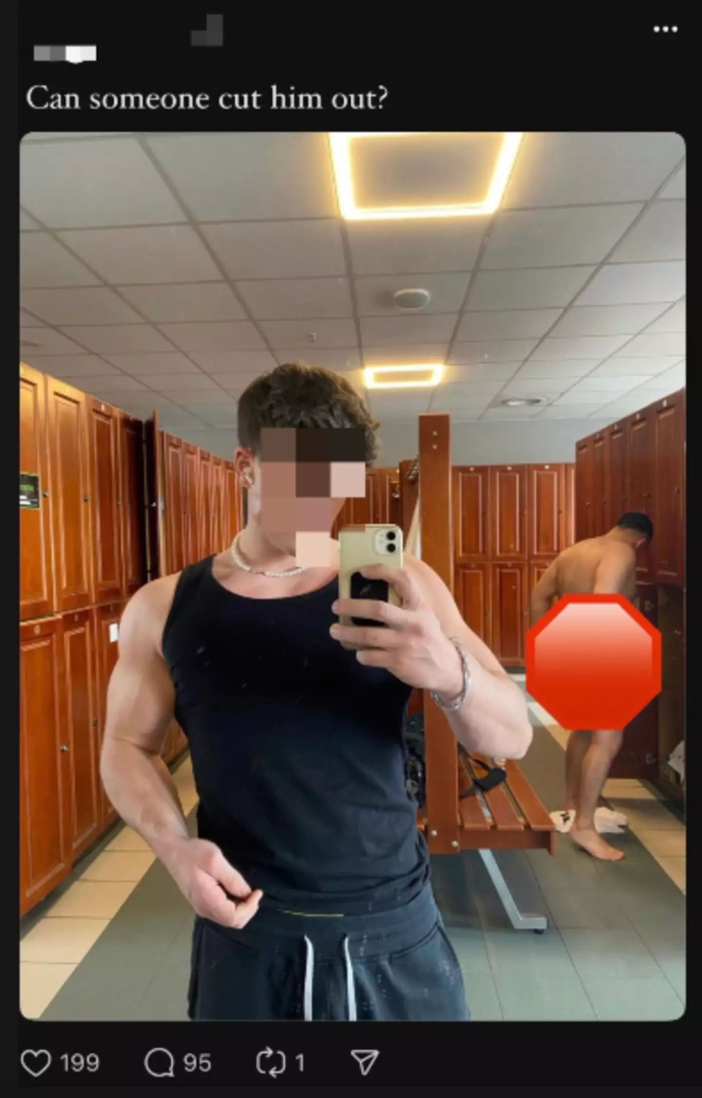 Joey Swoll has called for the gym to 'ban' the gym-goer taking the selfie (X)