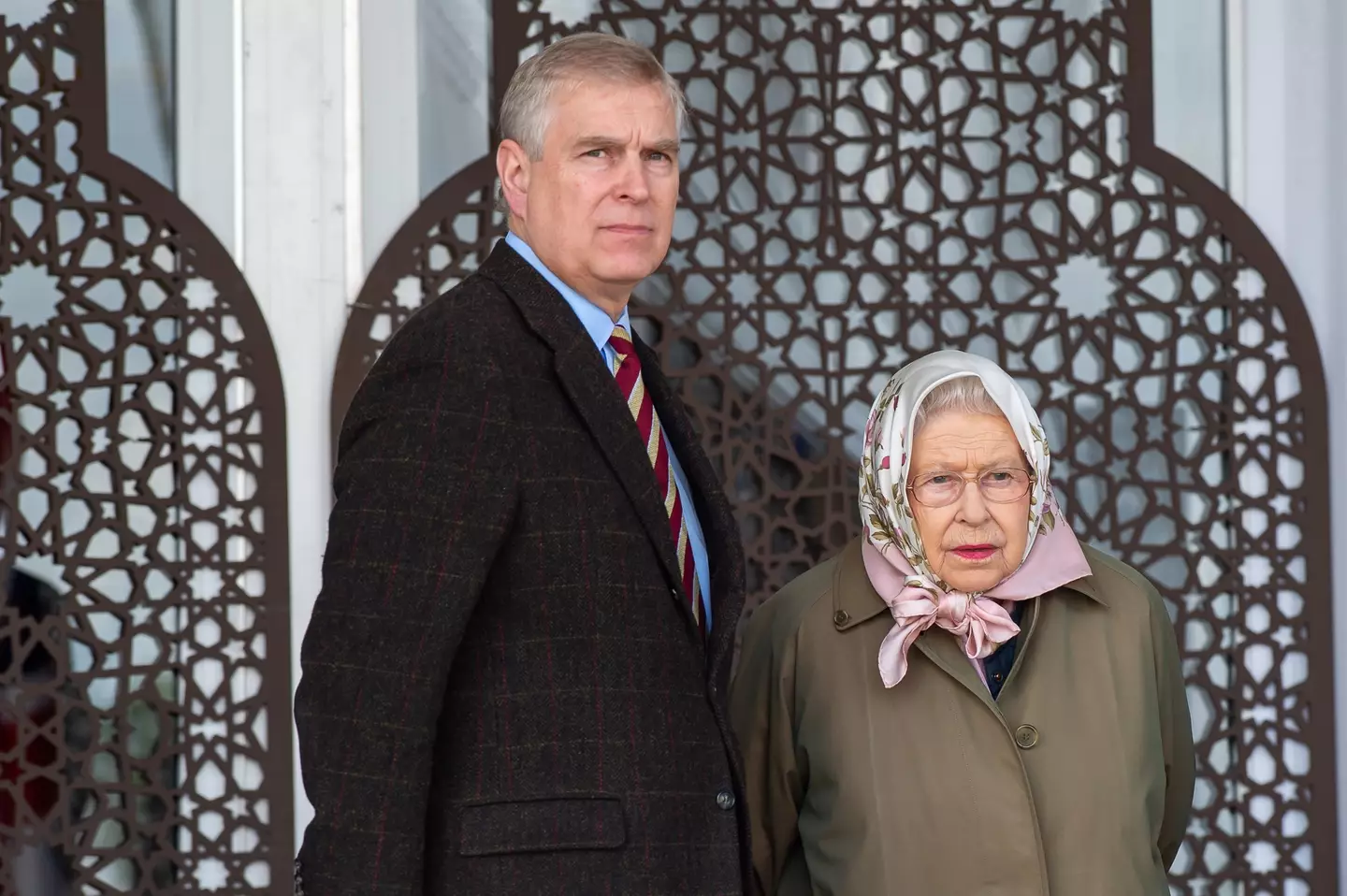 Prince Andrew and The Queen (Alamy)
