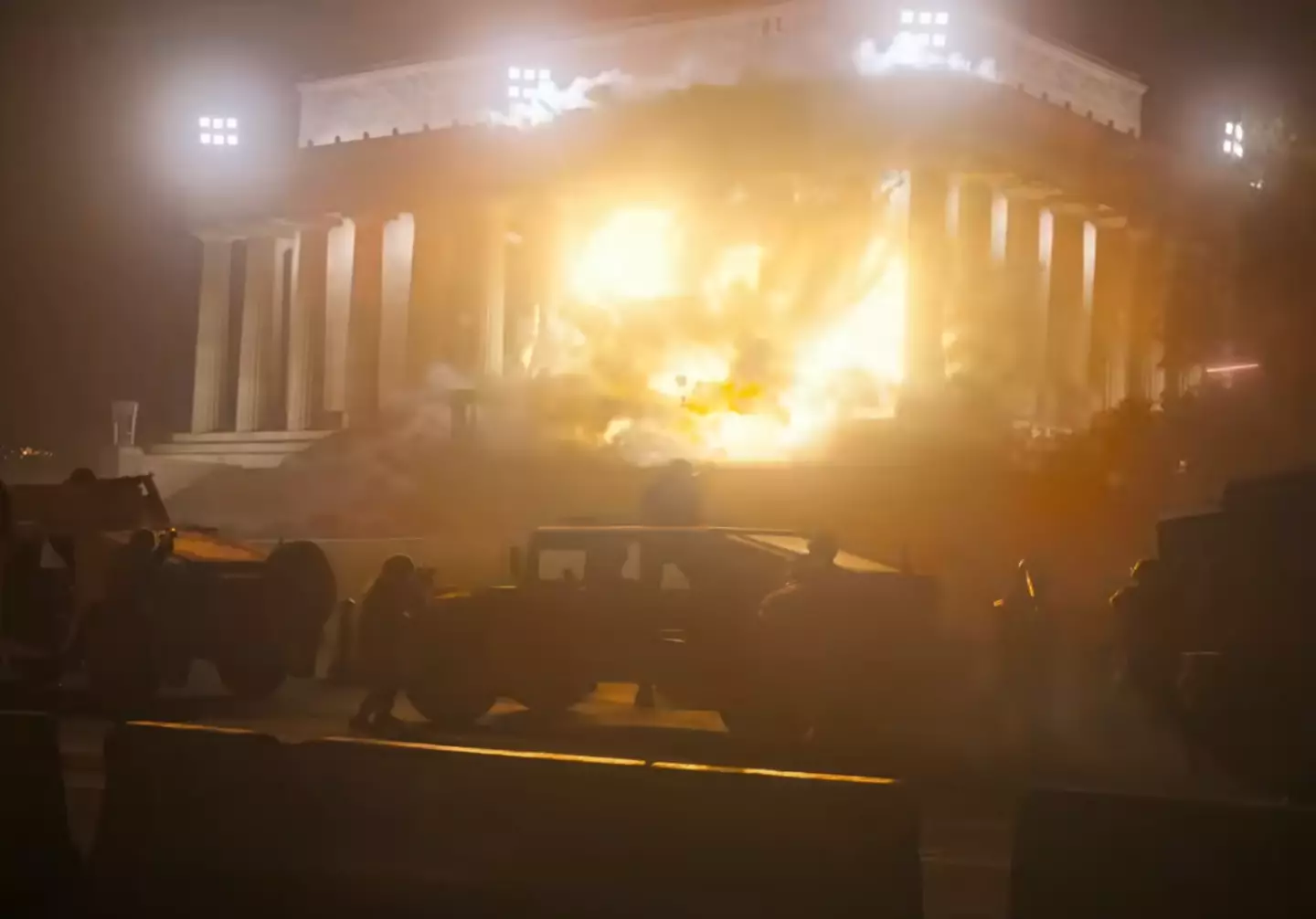 Civil War blew up the Lincoln Memorial. (A24)