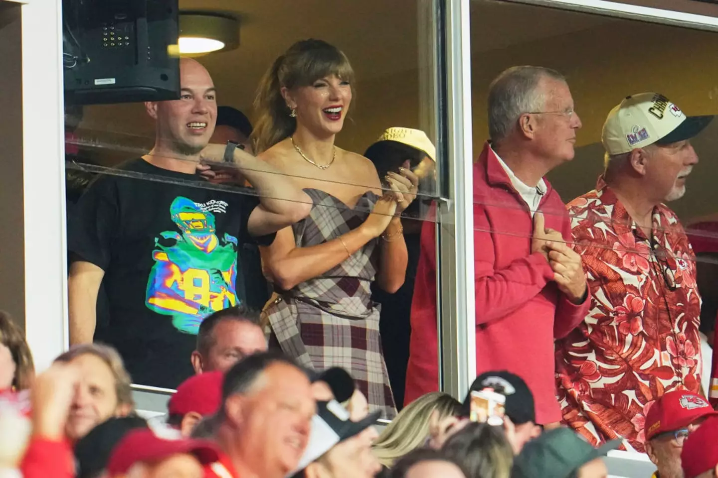 Taylor Swift cheered on boyfriend Travis Kelce (Cooper Neill/Getty Images)