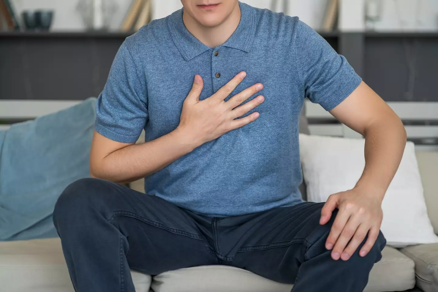 Shortness of breath is one symptom of pneumonia (Staras/Getty Images)