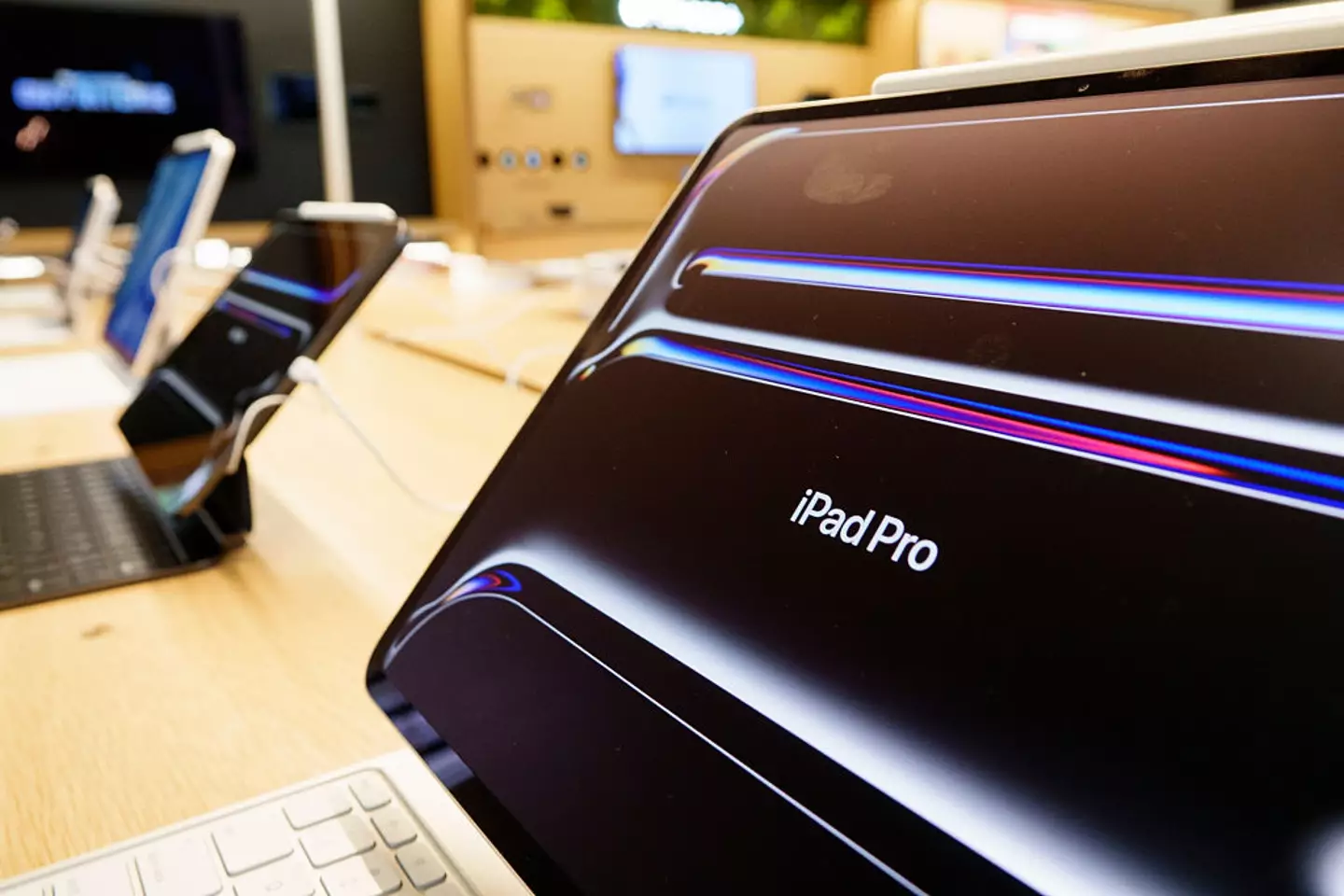 Hurry, Cyber Monday ends tonight (Kevin Carter/Getty Images)