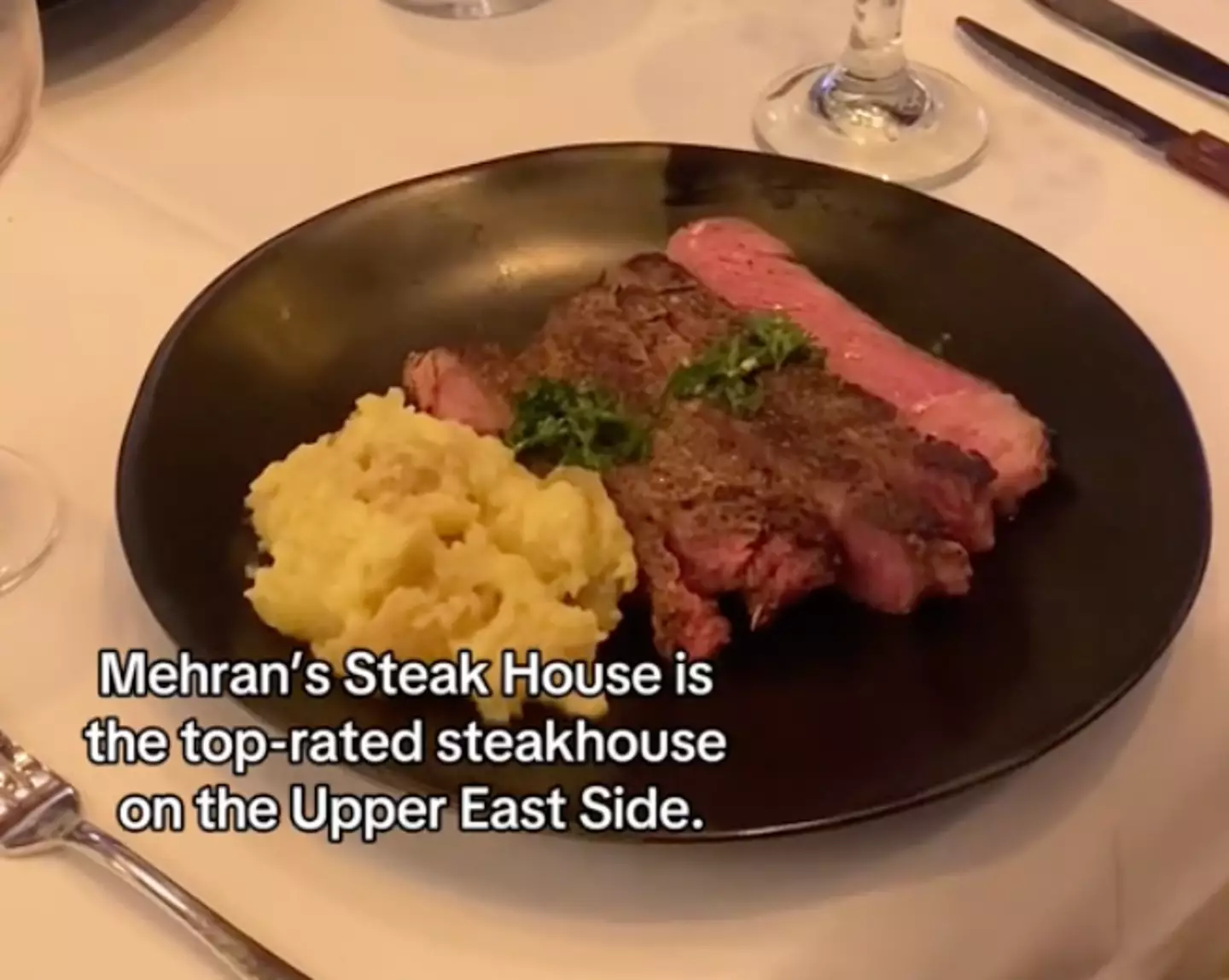 The steakhouse had dozens of glowing reviews.