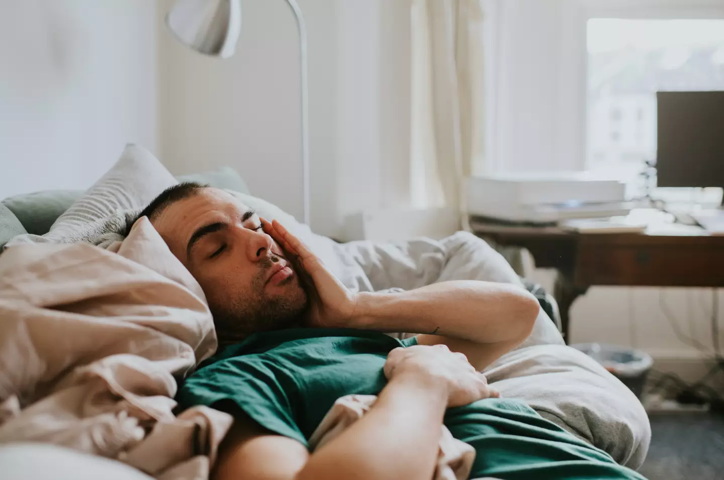 You should be setting your alarm for 7.22am.