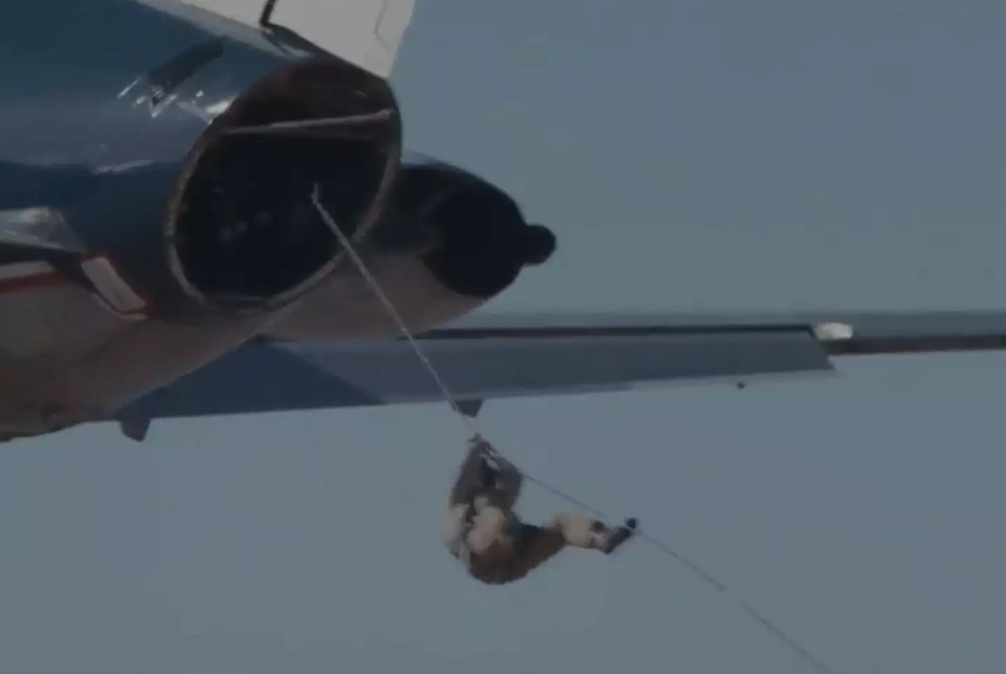 This scene would likely be ruined with too much CGI if it was made today(TriStar pictures)