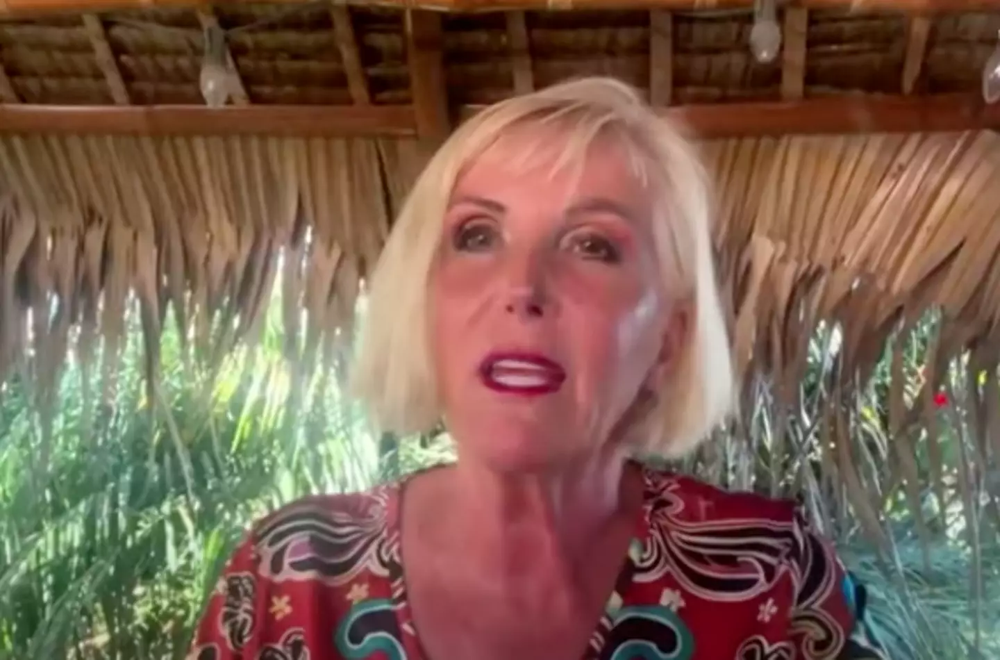 Shelley ran to get help when she couldn't open the door (YouTube/10 News First)