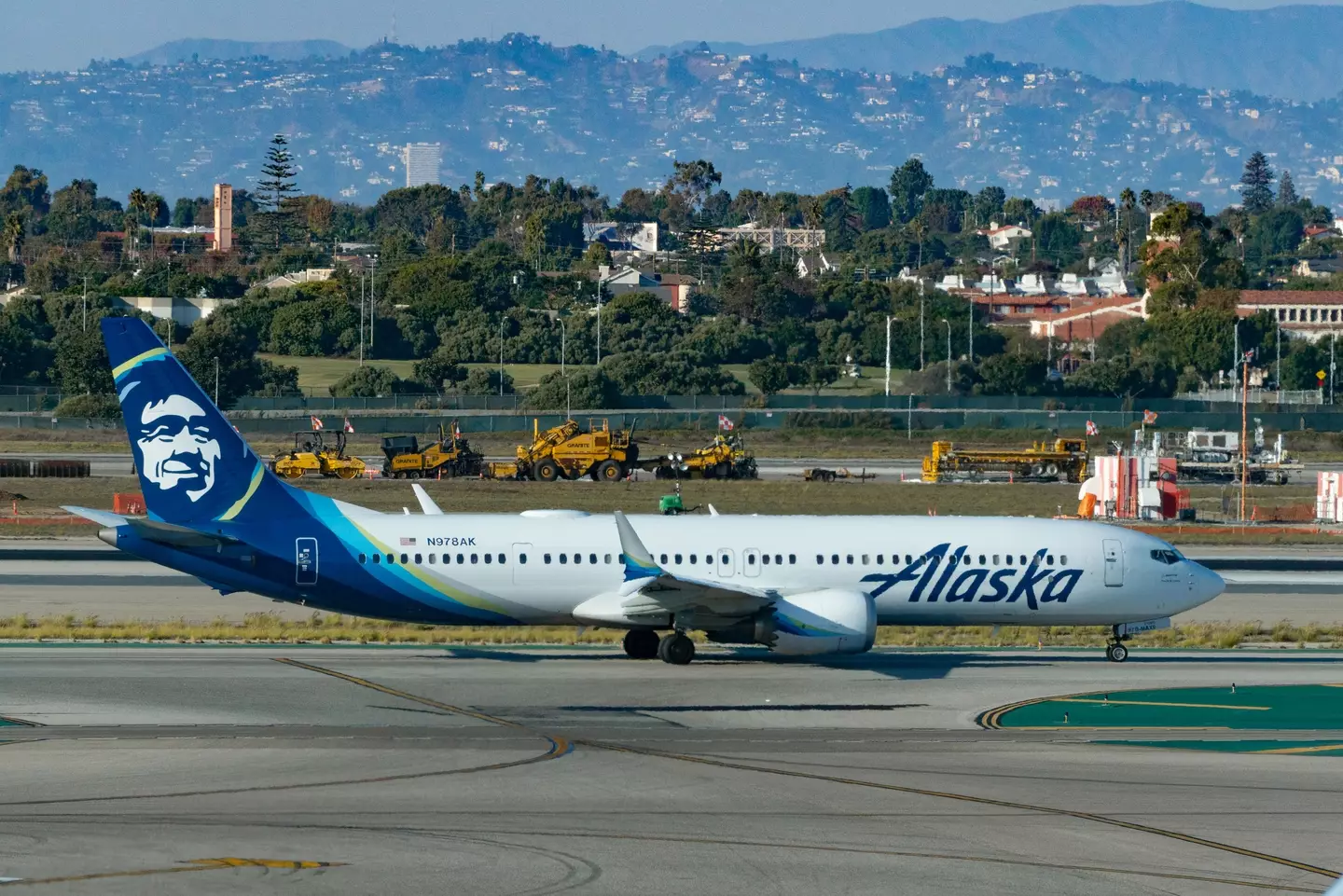 An off-duty pilot allegedly tried to crash an Alaska Airlines flight.