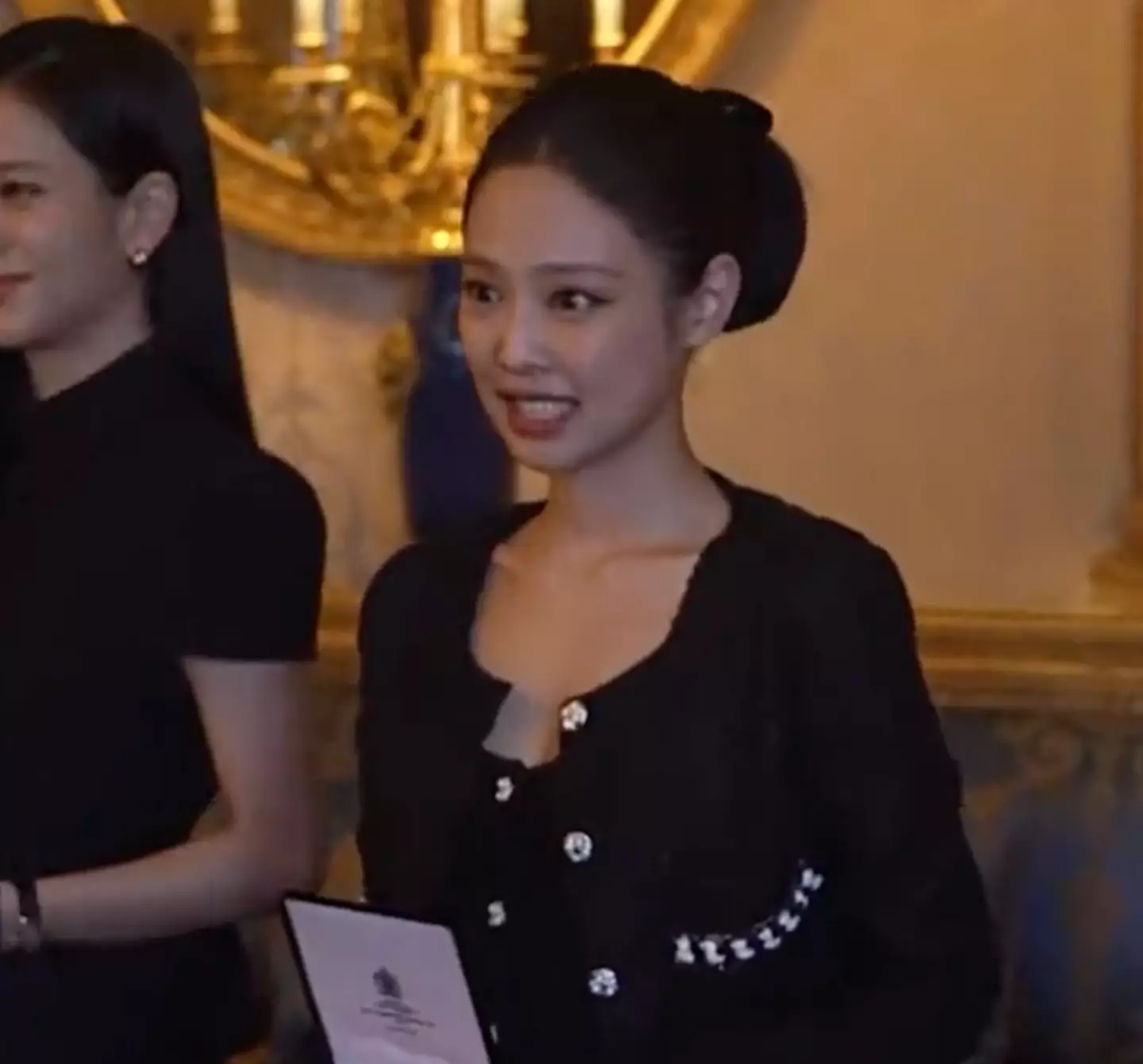 The singer certainly had a few awkward reactions.