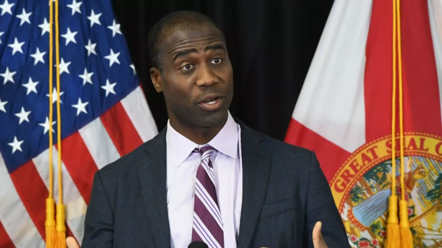 People left terrified after this US state announces plans to ban all vaccine mandates