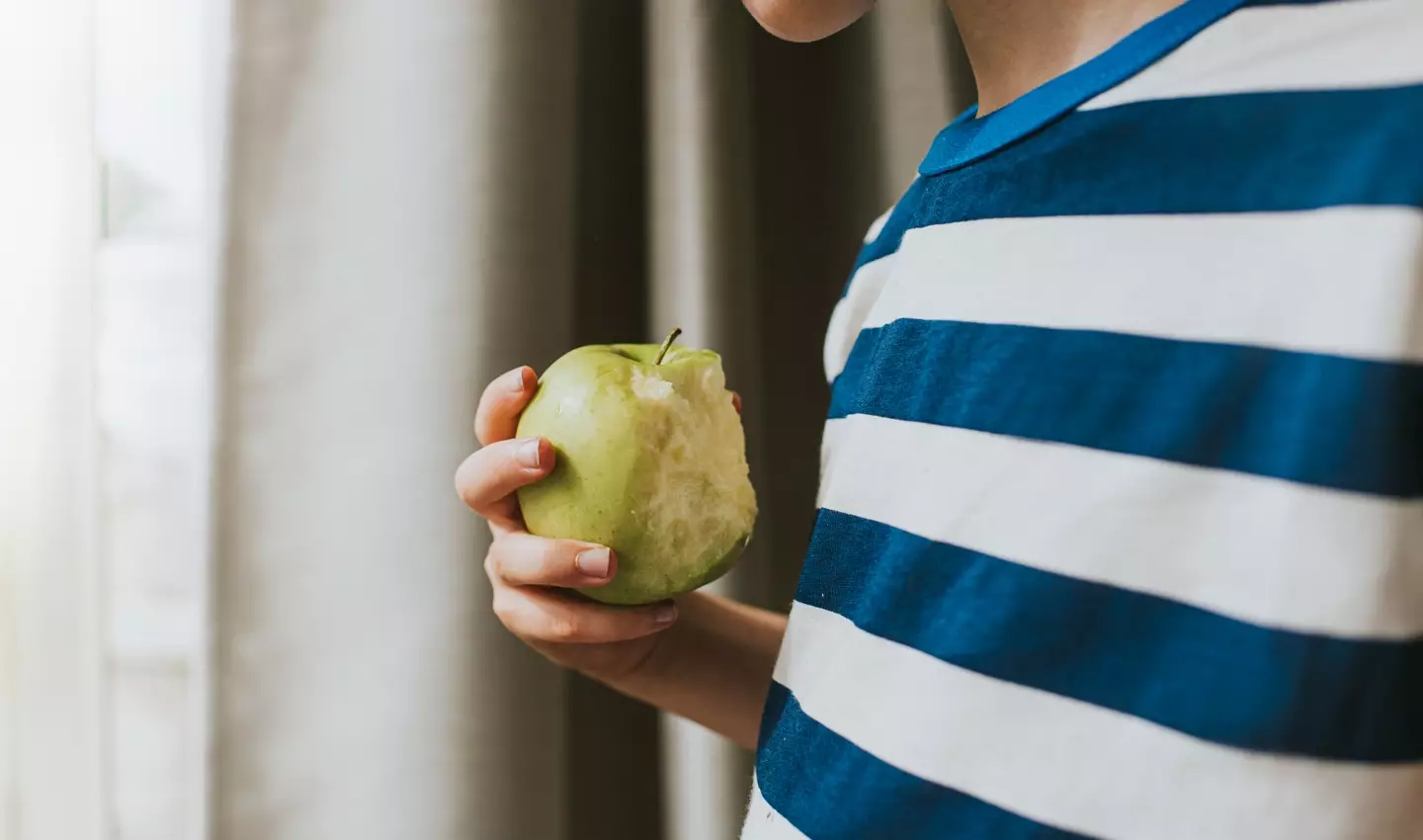 Does an apple a day really keep the doctor away? (Getty Stock Images)