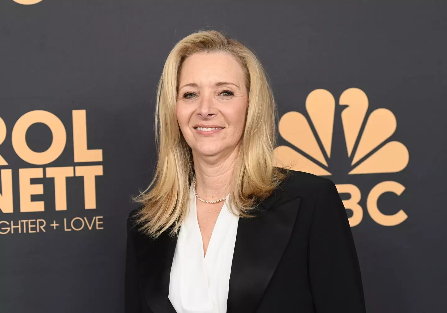 Someone made a misogynistic comment to Lisa Kudrow.