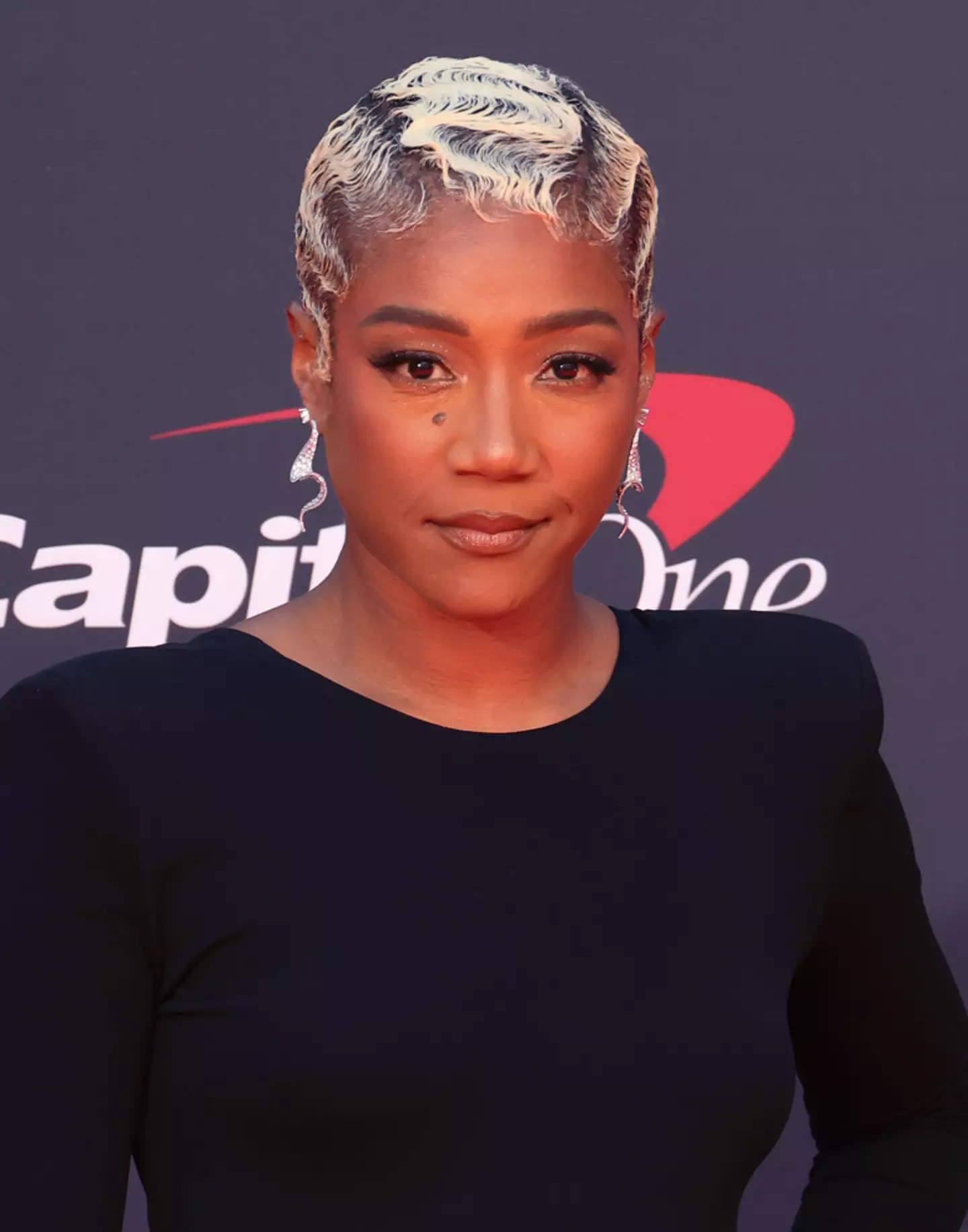 The actor says she wasn't paid a 'dime'.