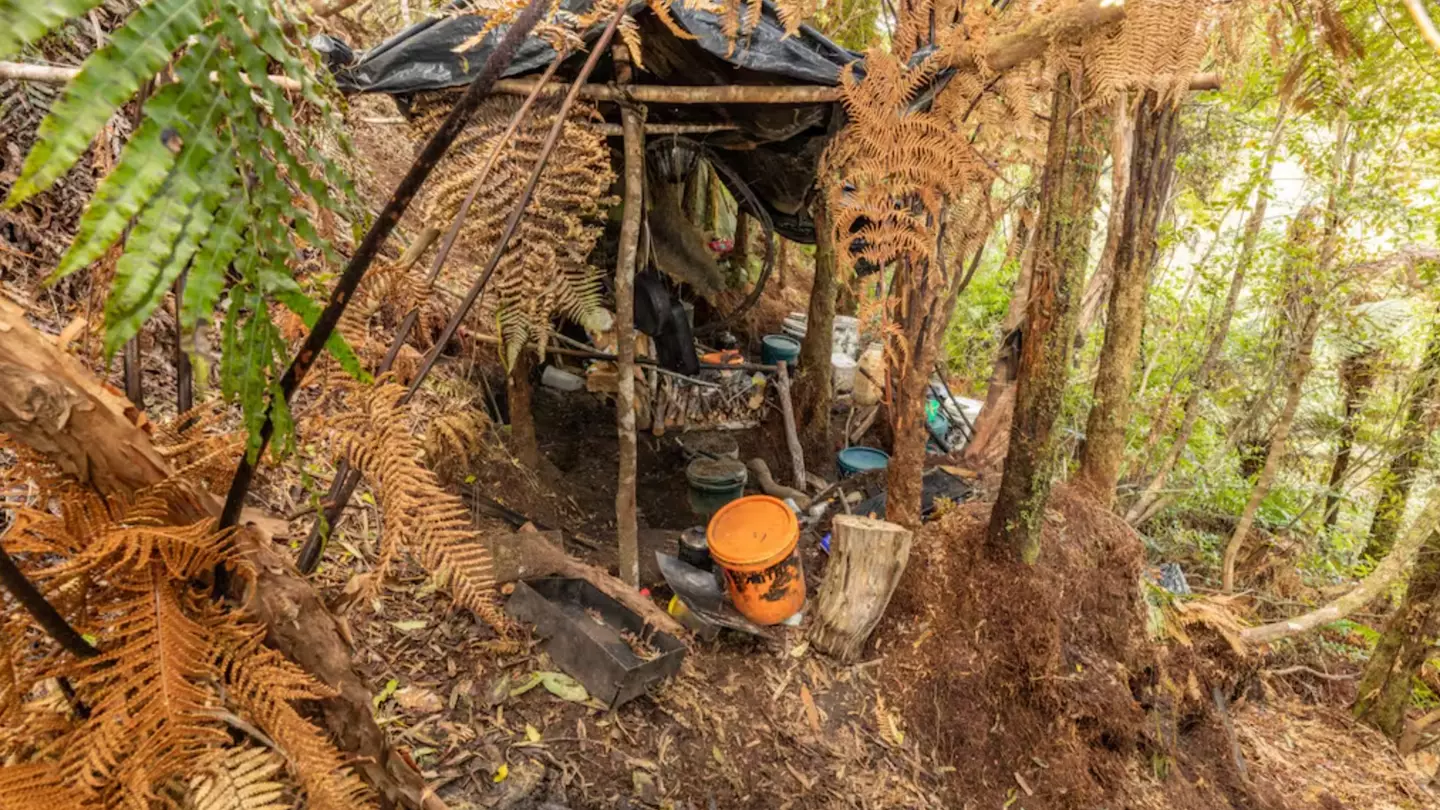 Police release shocking new photos of ‘grim’ second campsite where father hid children after vanishing four years ago