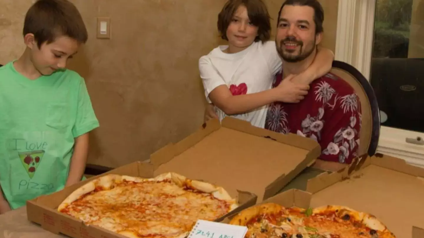 Man bought two pizzas 13 years ago with 10,000 Bitcoin that's now worth $437,000,000