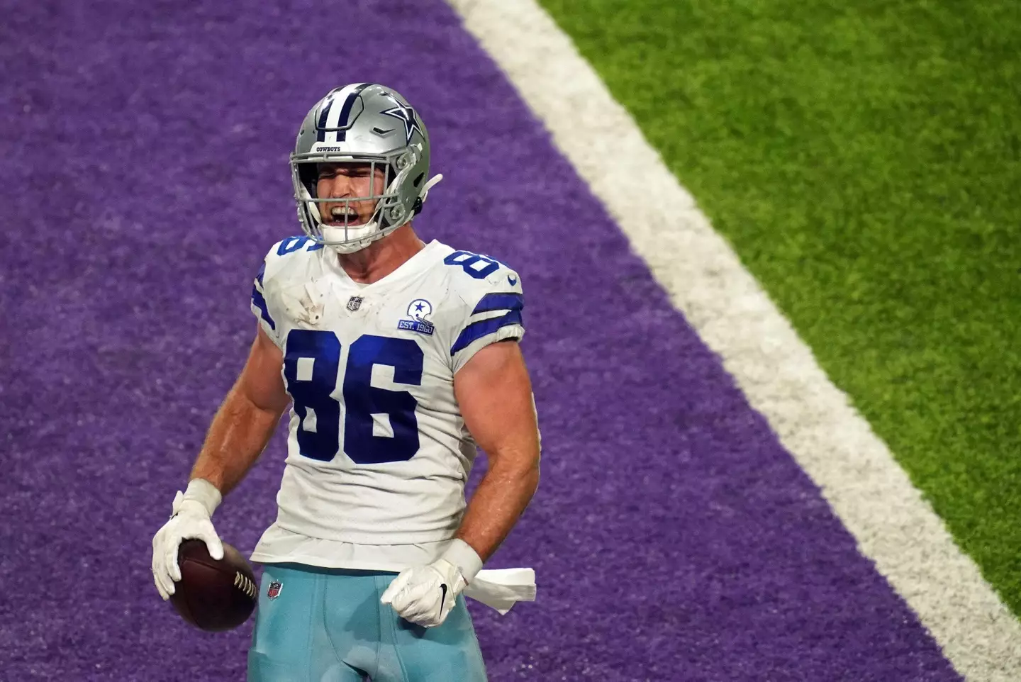 Schultz scored a touchdown for the Cowboys.