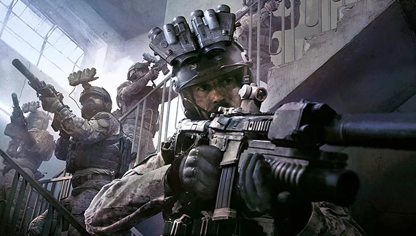 Players who obtain the weapon as part of a group challenge are able to transfer it to other players.