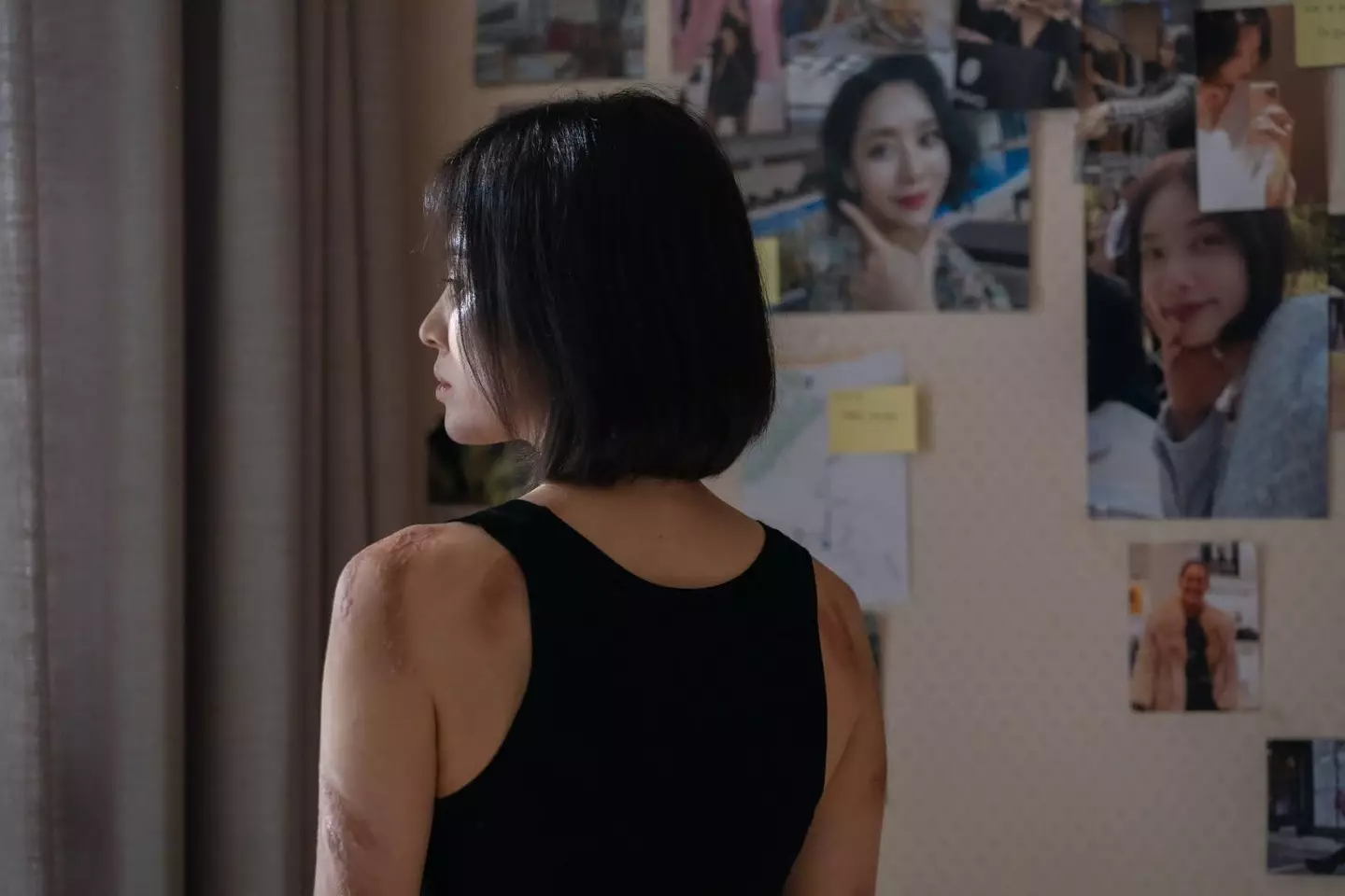 The Glory follows a woman on a quest for revenge against her childhood bullies. (Netflix)