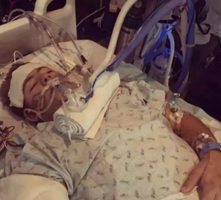 Loren seen after his accident (Instagram/@loren.schauers)