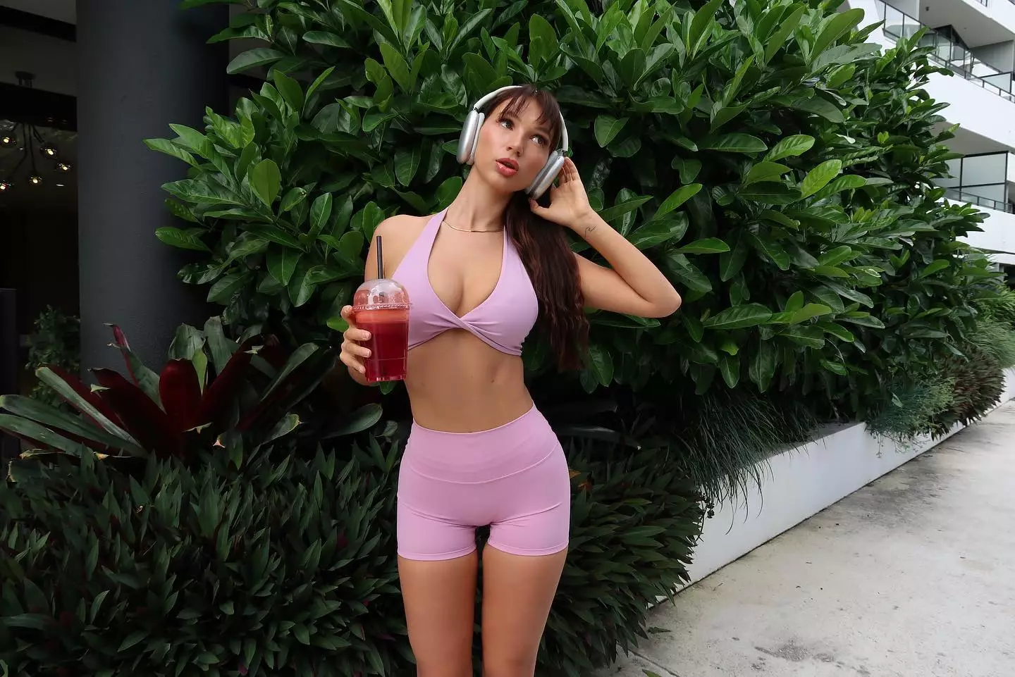 Grace, 27, is a successful OnlyFans star. (Instagram/@gracewearslace_)