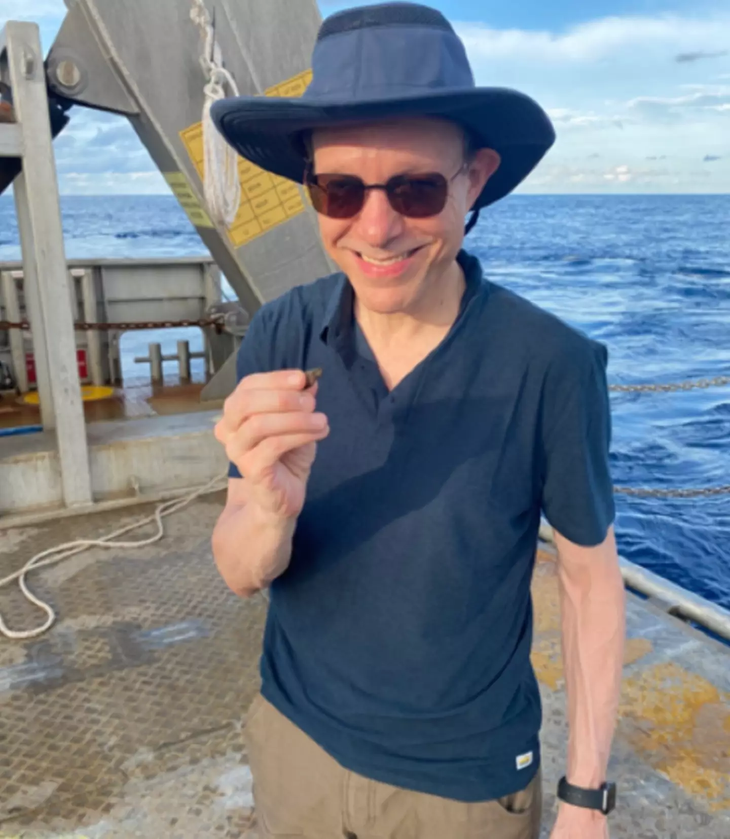 Questions have been raised over whether Avi Loeb and his team had the right to take the fragments.