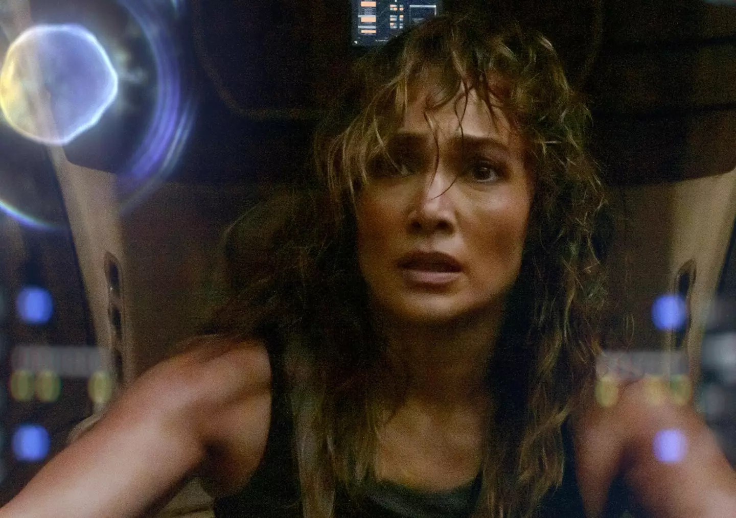 J Lo reading some of the reactions online (Netflix)