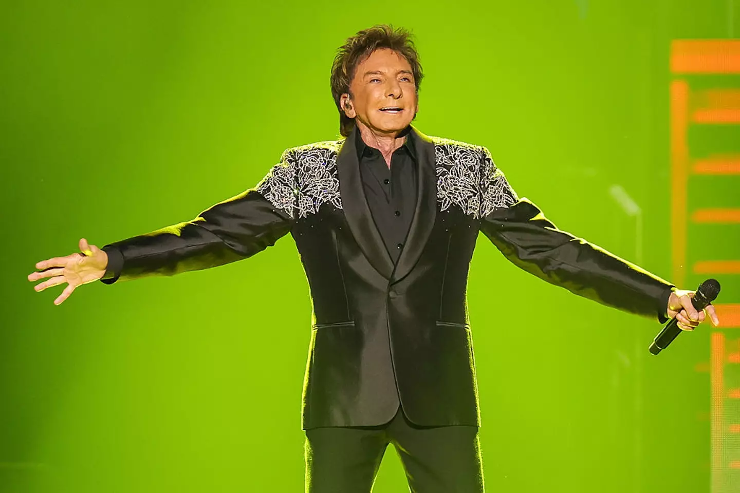 Manilow has assured his fans he's looking forward to getting back on stage (Mat Hayward/Getty Images)