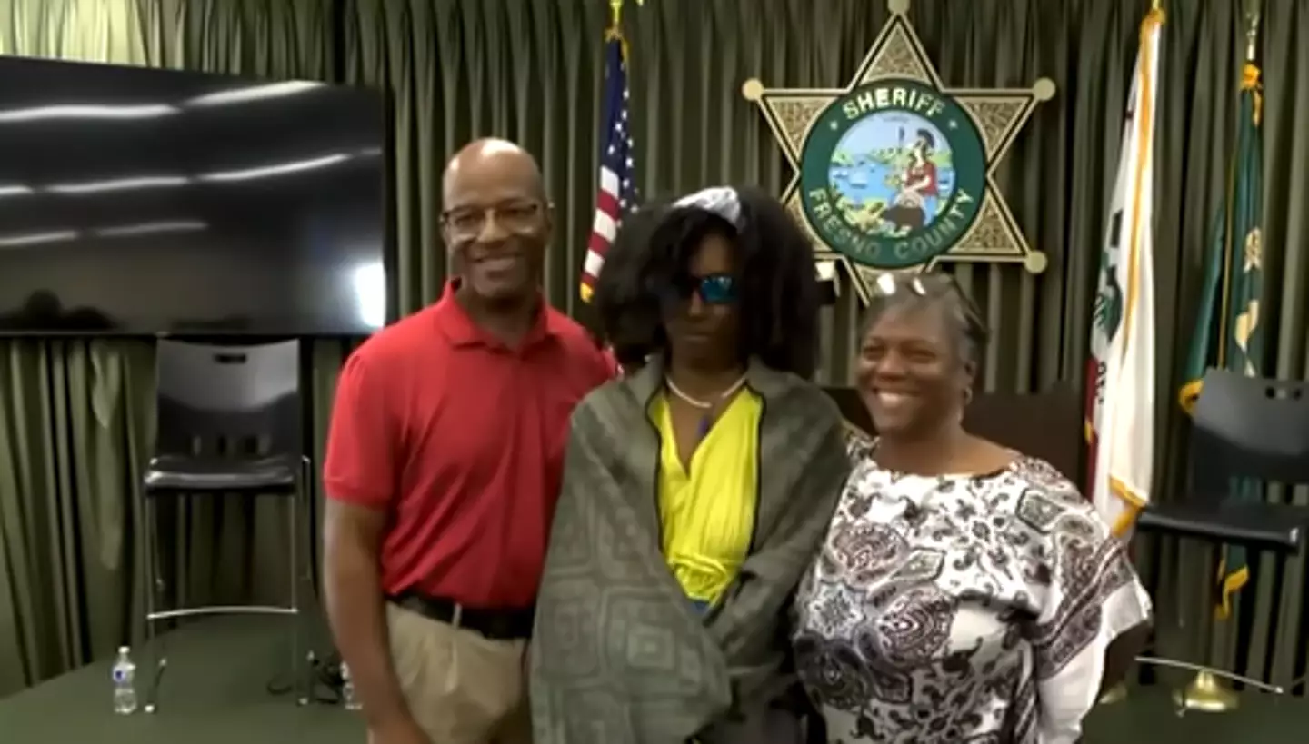 Reunited with her family (Inside Edition/YouTube)