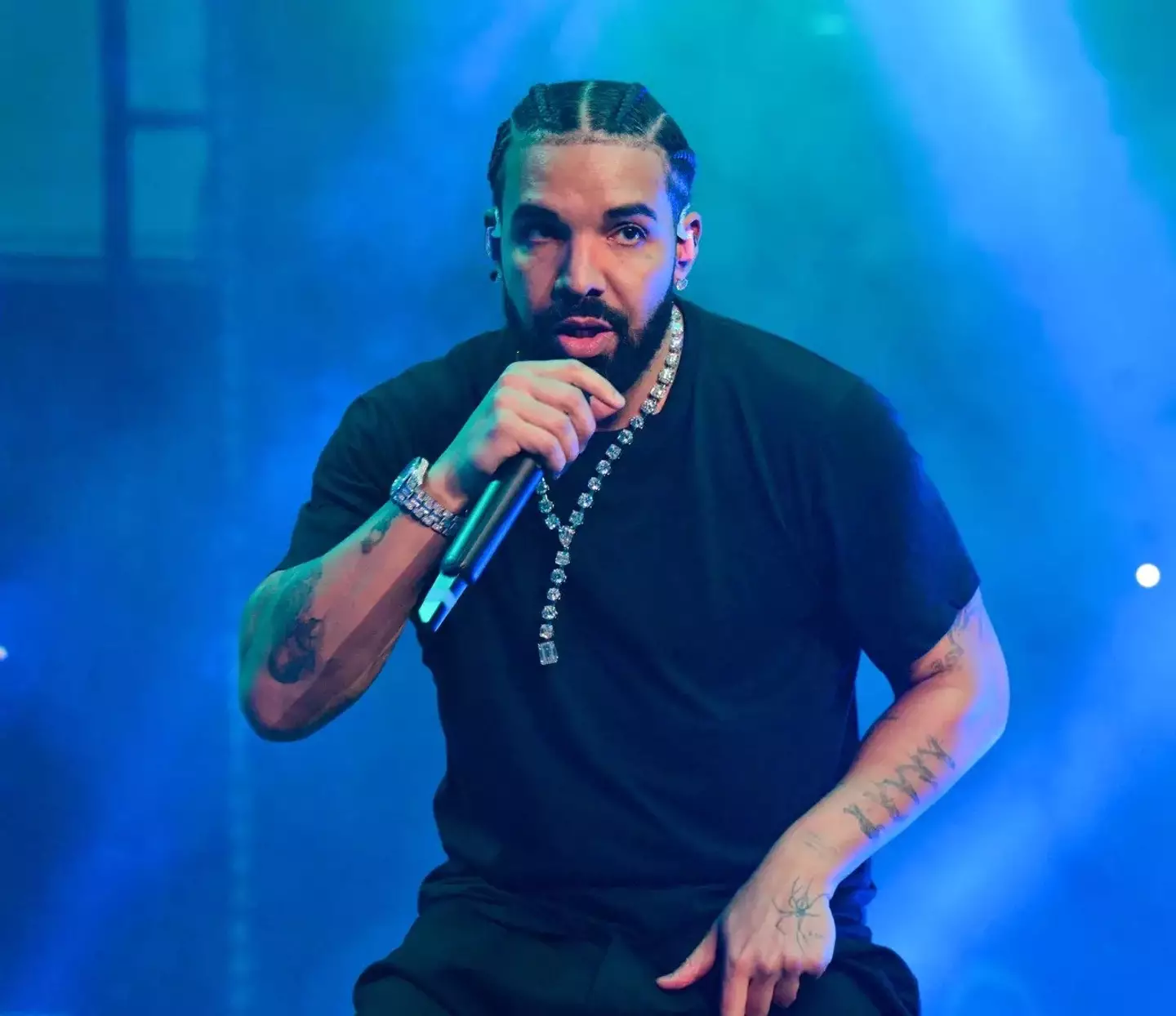 Drake has unfollowed the podcast host on social media.