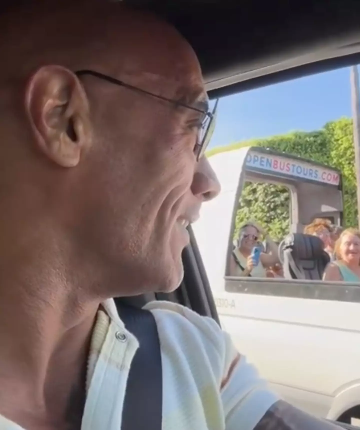 'Gotta get the selfie'.