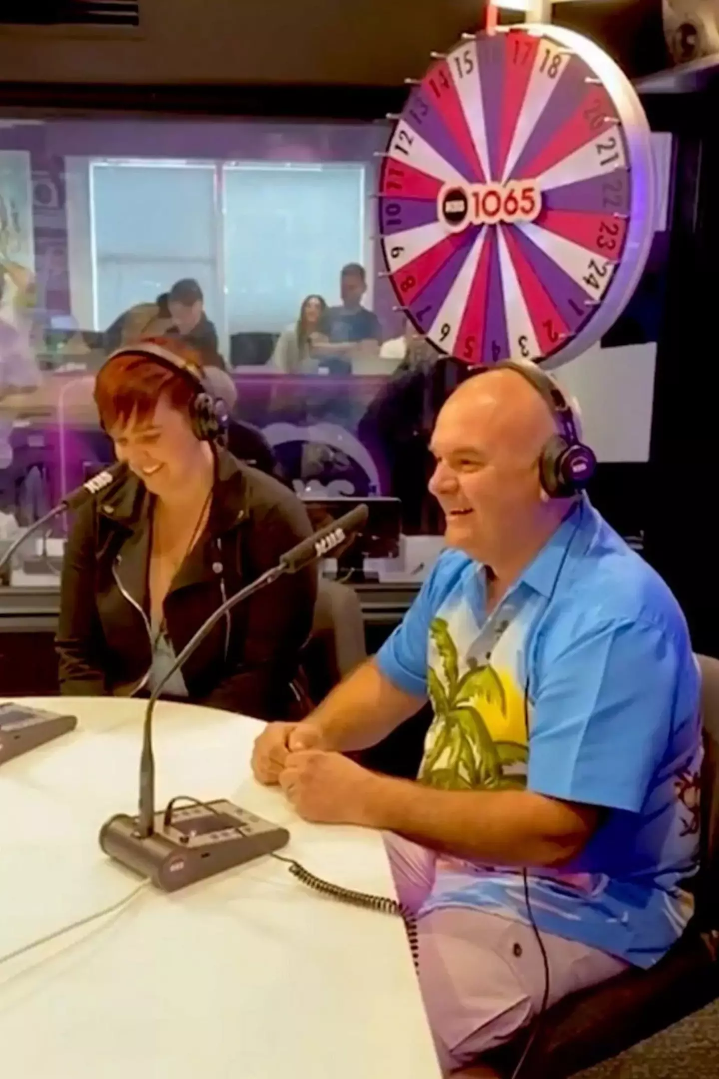 The family members pretended to be a couple to win some money (Instagram/KIIS1065)