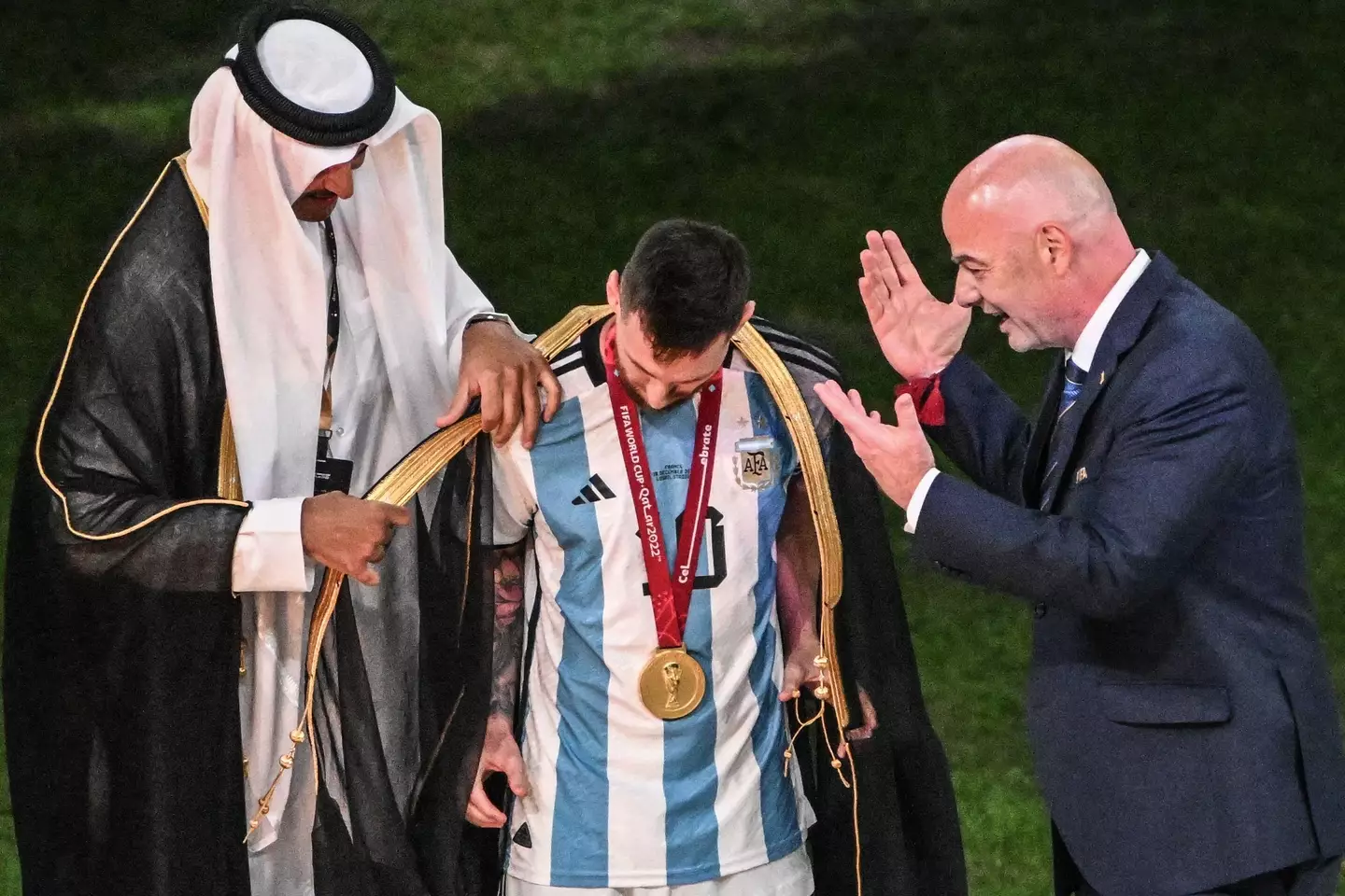 Messi alongside Qatar’s Emir Sheikh Tamim and FIFA president Gianni Infantino. (Image