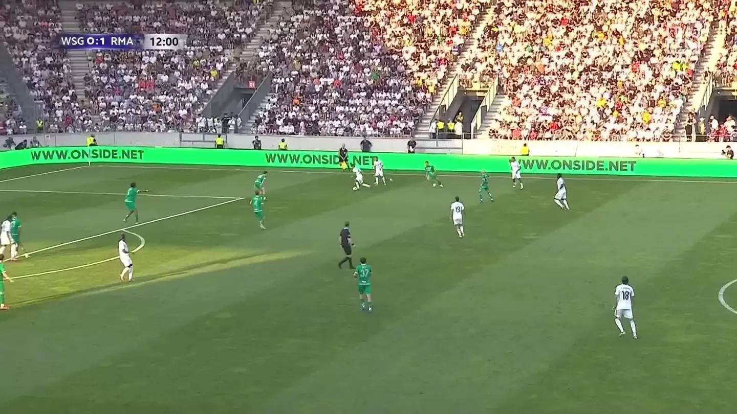 Xabi Alonso heard screaming one player's name whenever any Real Madrid man touches the ball