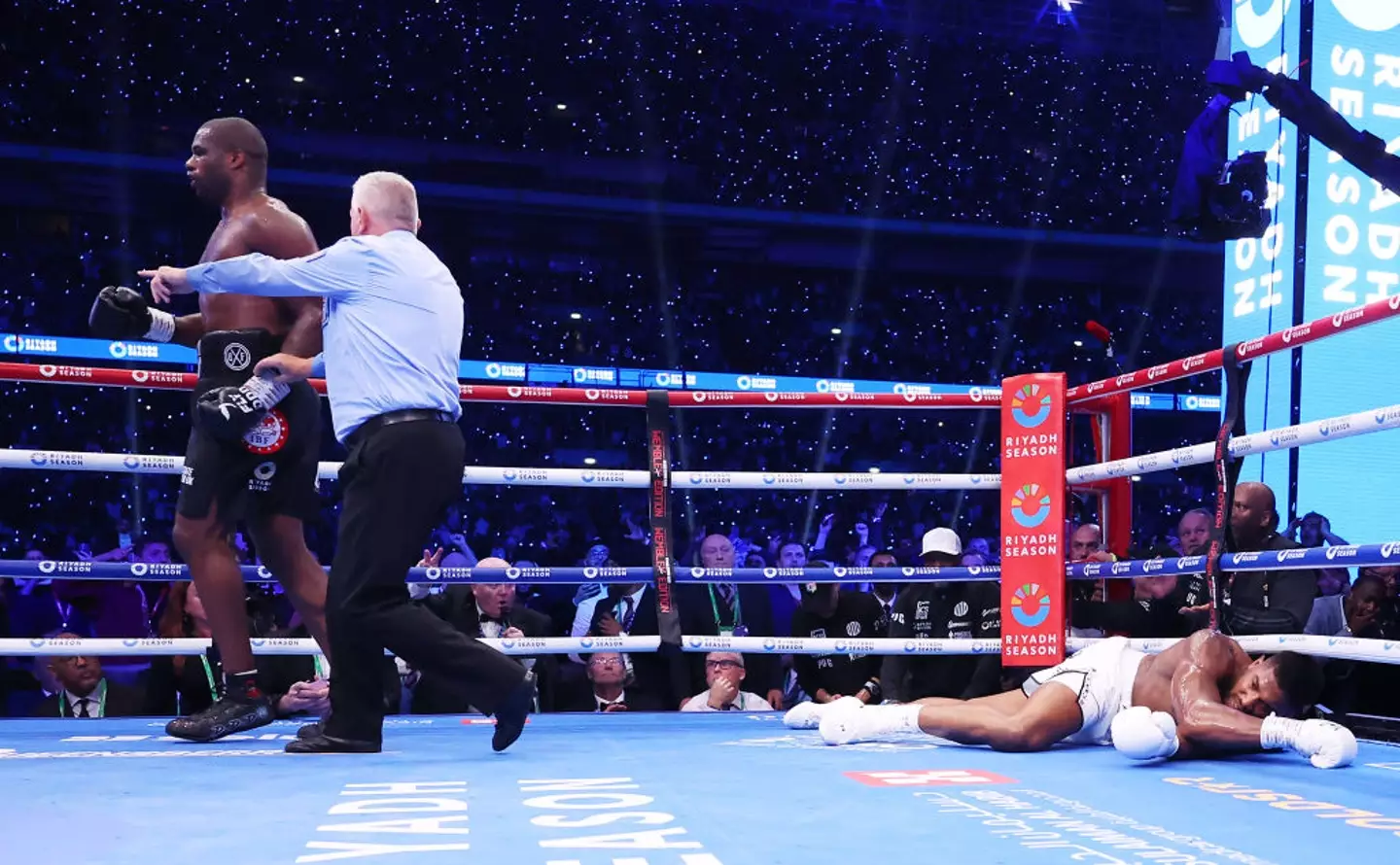 Daniel Dubois defeated Anthony Joshua in the fifth round via knockout. (Image: Getty)