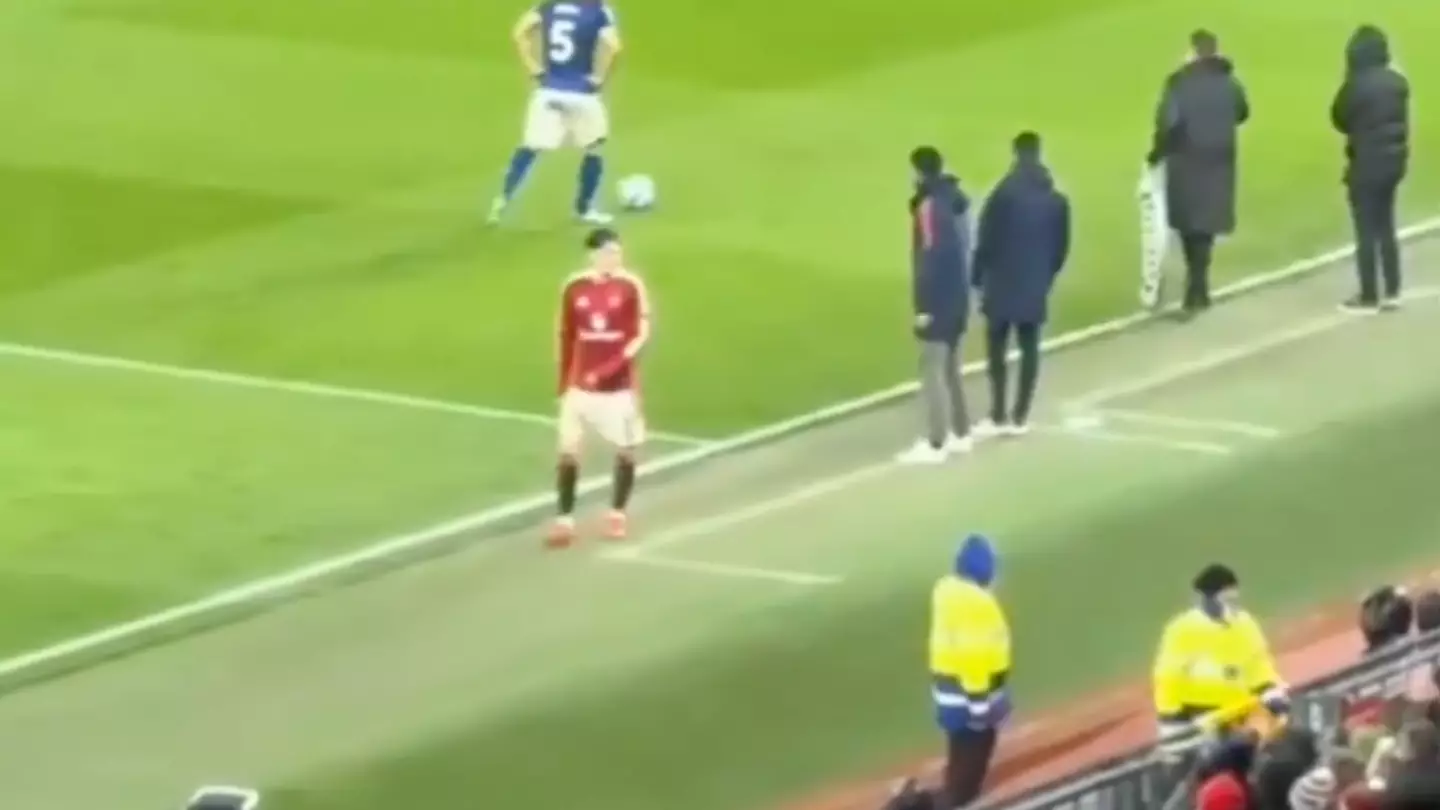 Fans have theory behind Alejandro Garnacho incident vs Ipswich as new footage of substitution emerges
