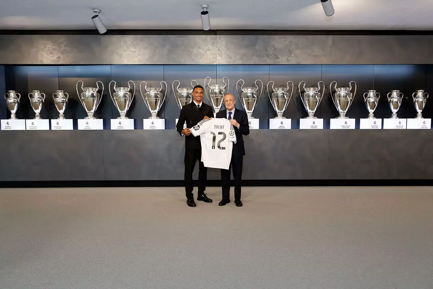 Real Madrid unveil Trent Alexander-Arnold following his summer transfer. Image: Real Madrid