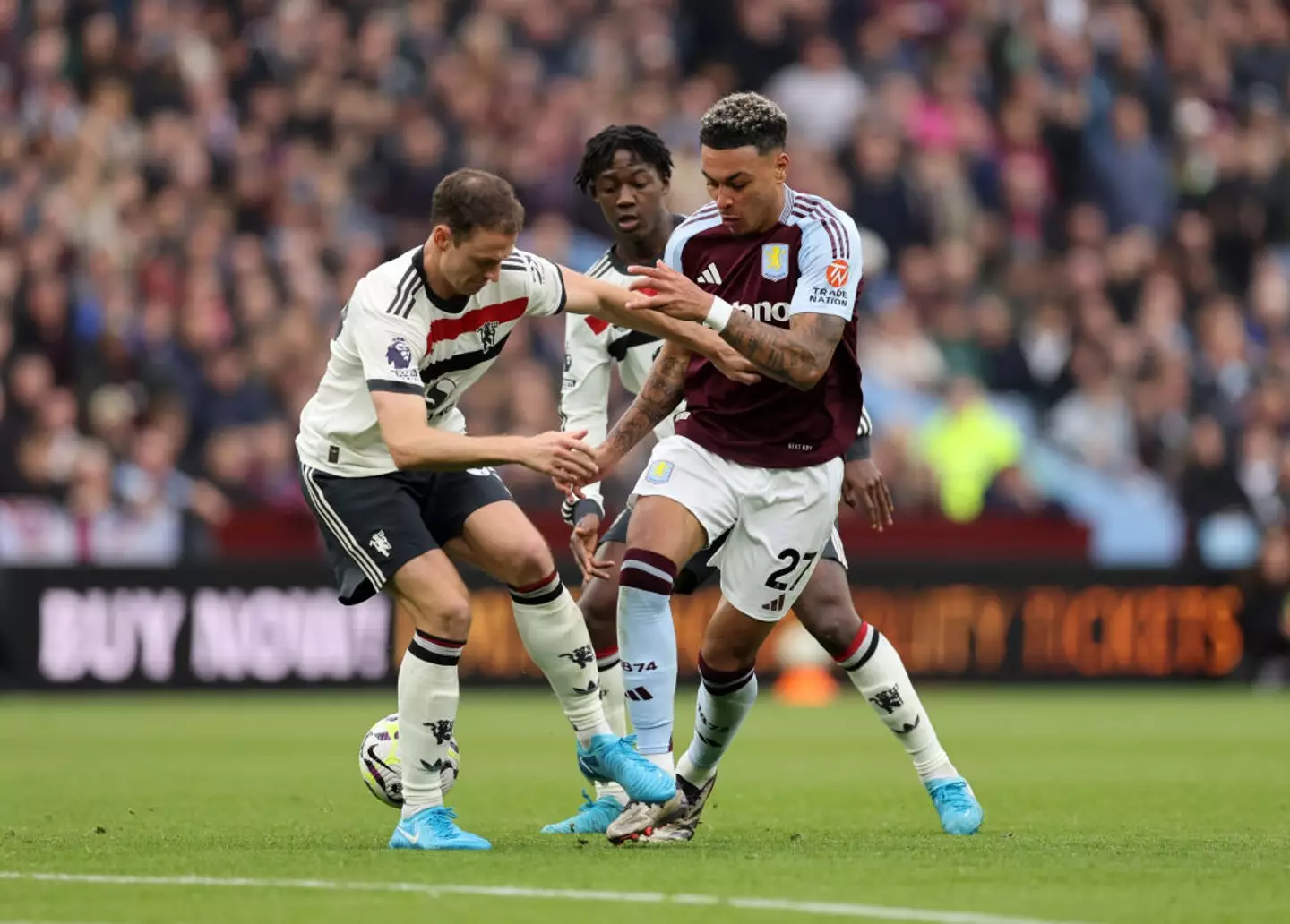Jonny Evans impressed against Aston Villa (Credit:Getty)