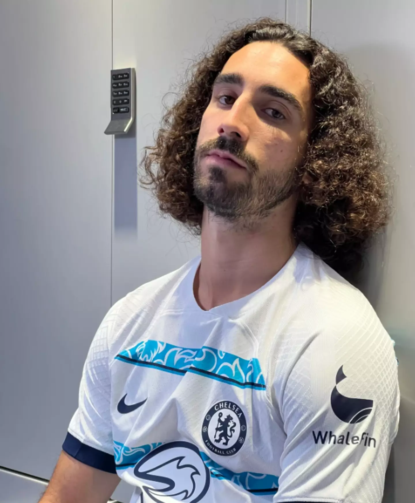 Marc Cucurella donning the Chelsea away kit. (Chelsea FC)