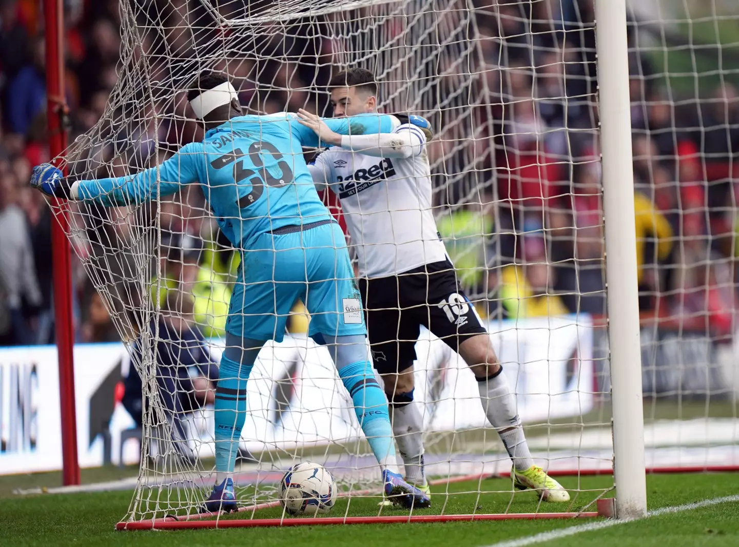 Samba clashed with Derby captain Tom Lawrence late in the game (Image: Alamy)