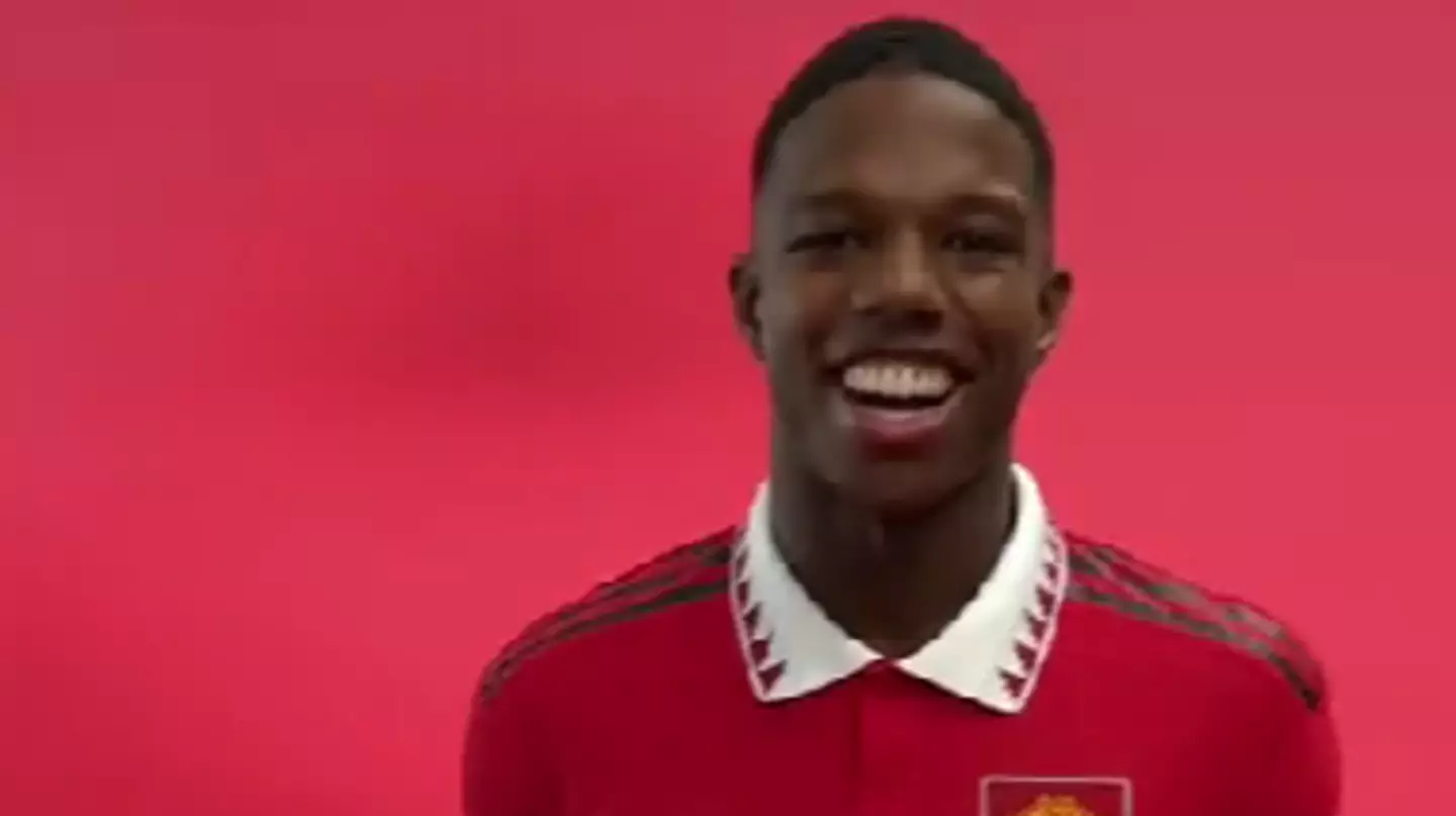 Video: Tyrell Malacia In Manchester United's New Kit And It Looks Perfect